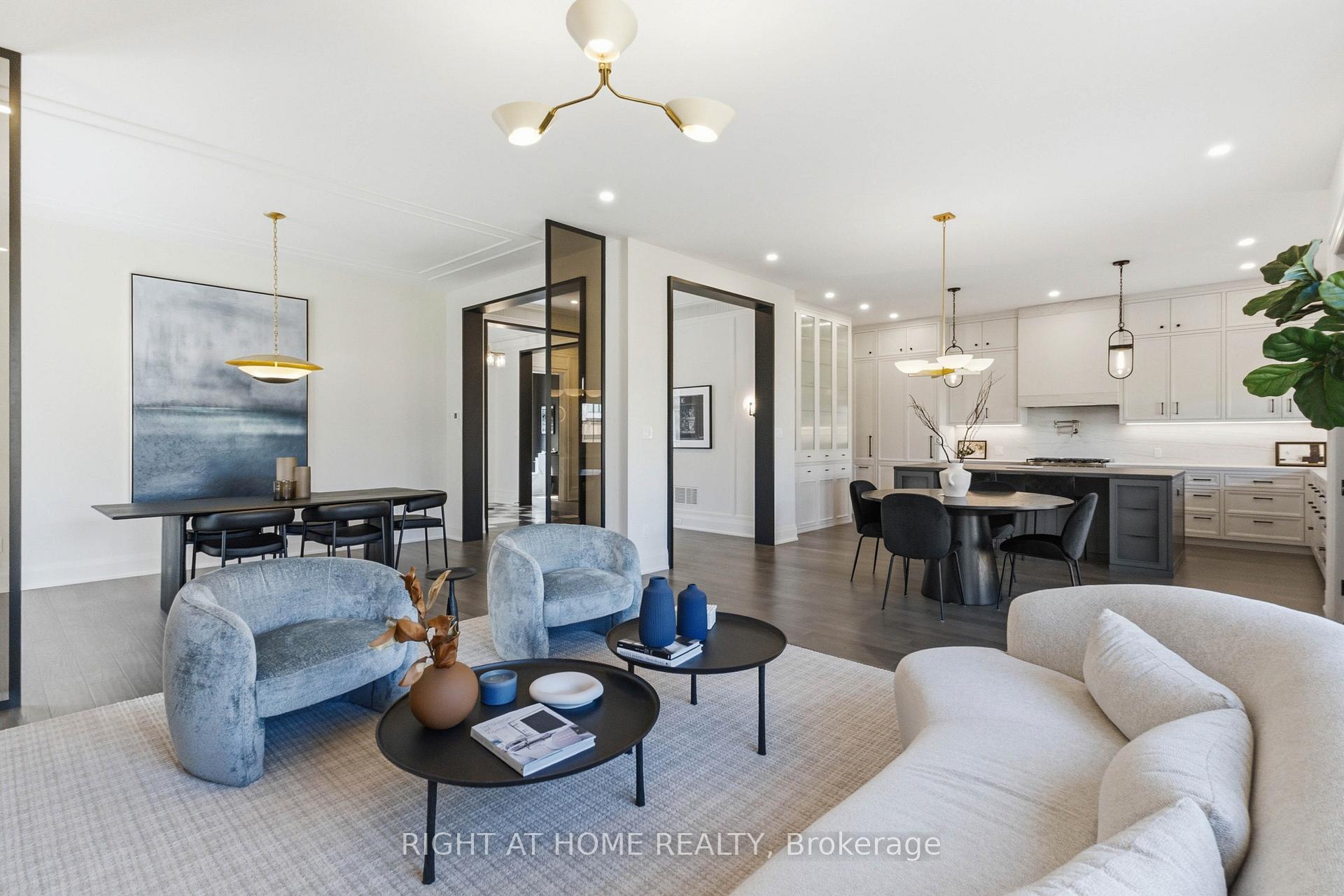 Photo 17 of 326 Manhattan Drive, London, South K — HOMEH