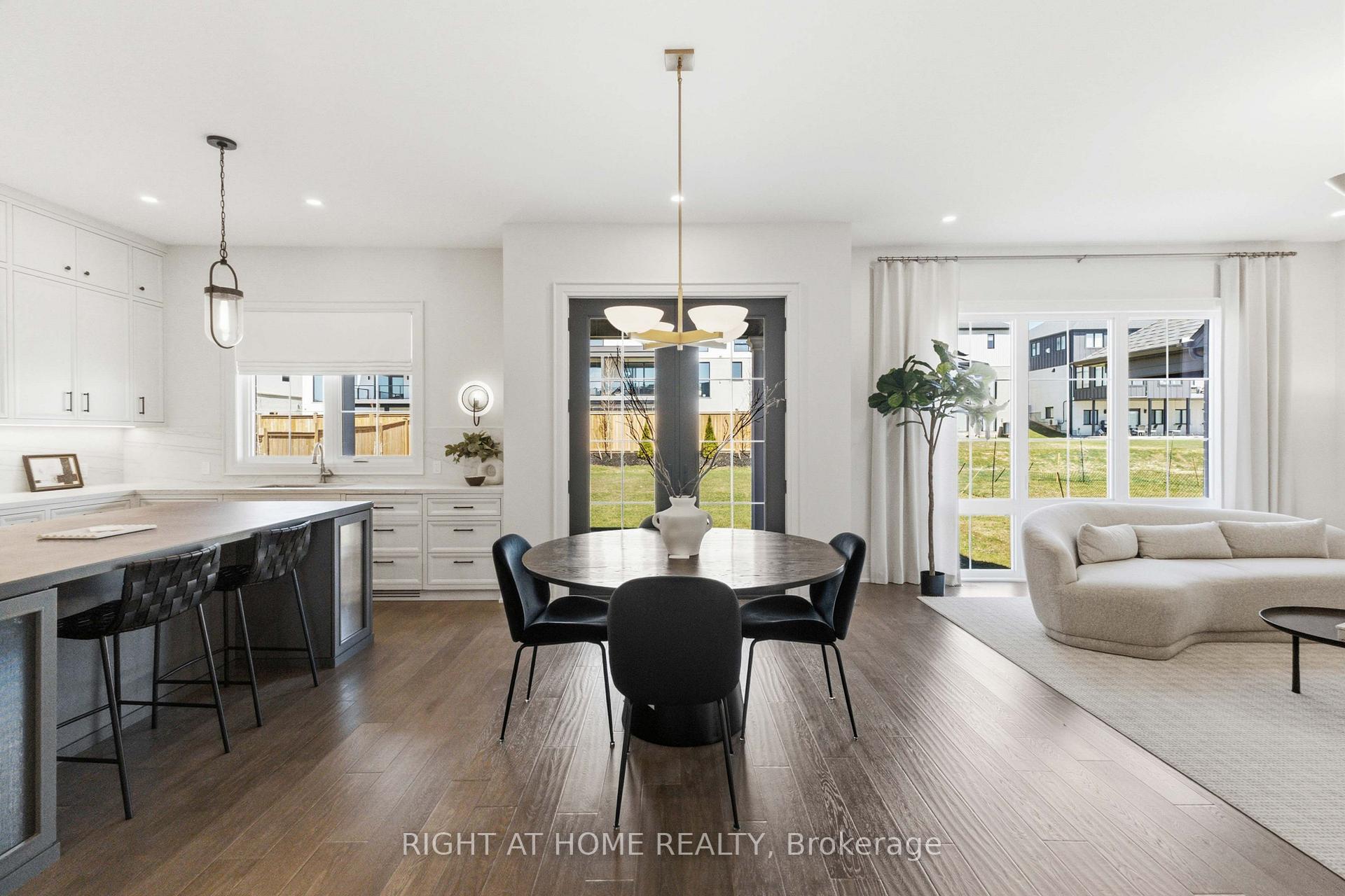 Photo 22 of 326 Manhattan Drive, London, South K — HOMEH