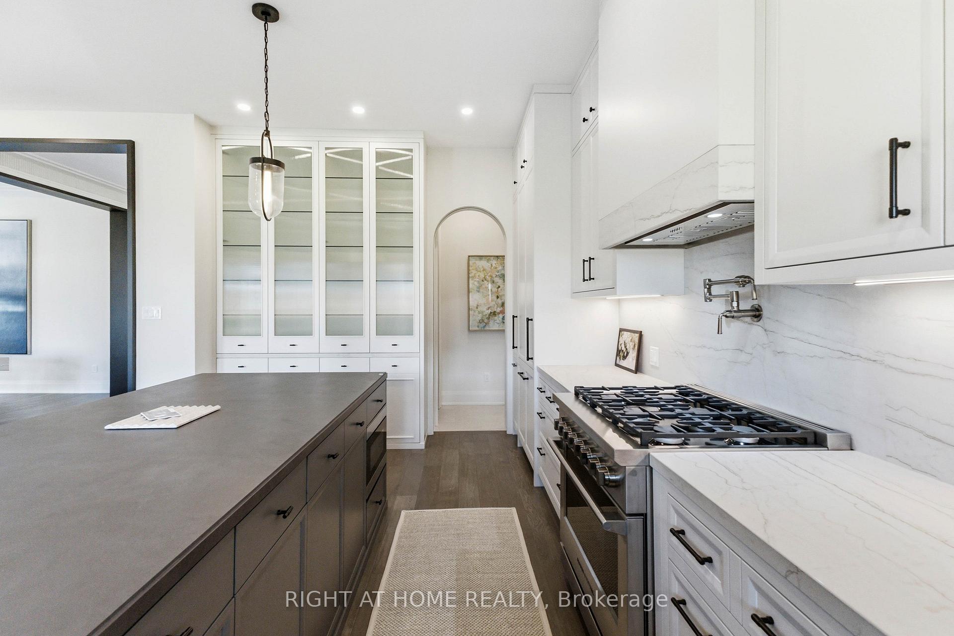 Photo 28 of 326 Manhattan Drive, London, South K — HOMEH