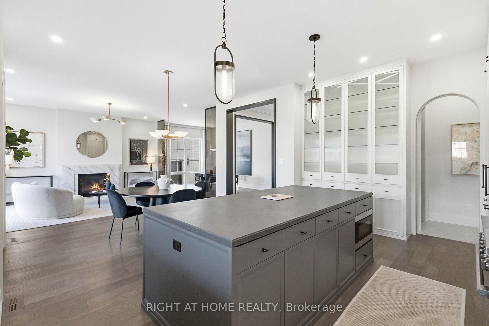 Photo 29 of 326 Manhattan Drive, London, South K — HOMEH