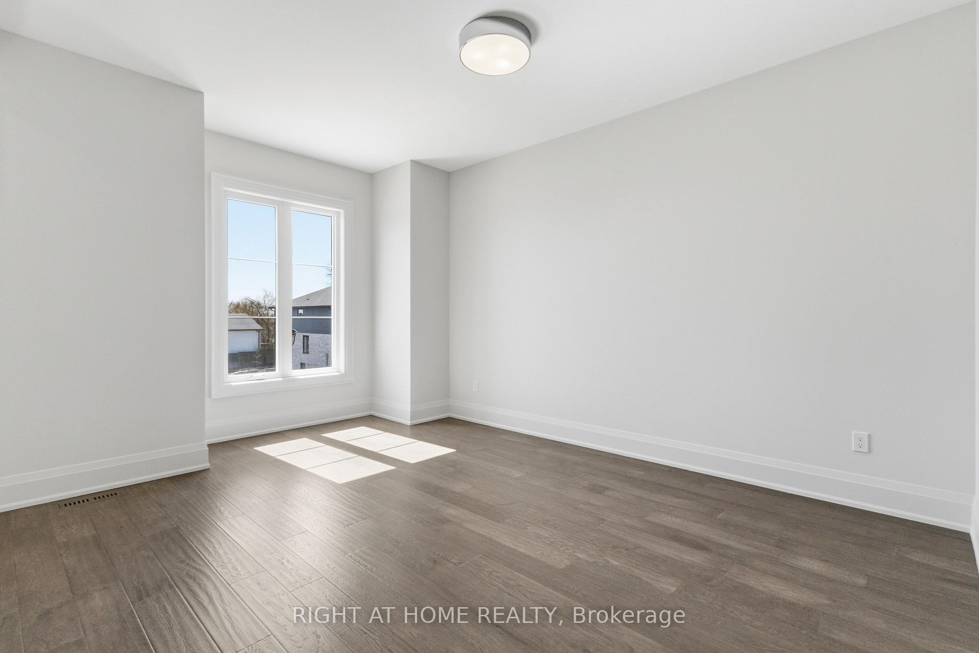 Photo 43 of 326 Manhattan Drive, London, South K — HOMEH