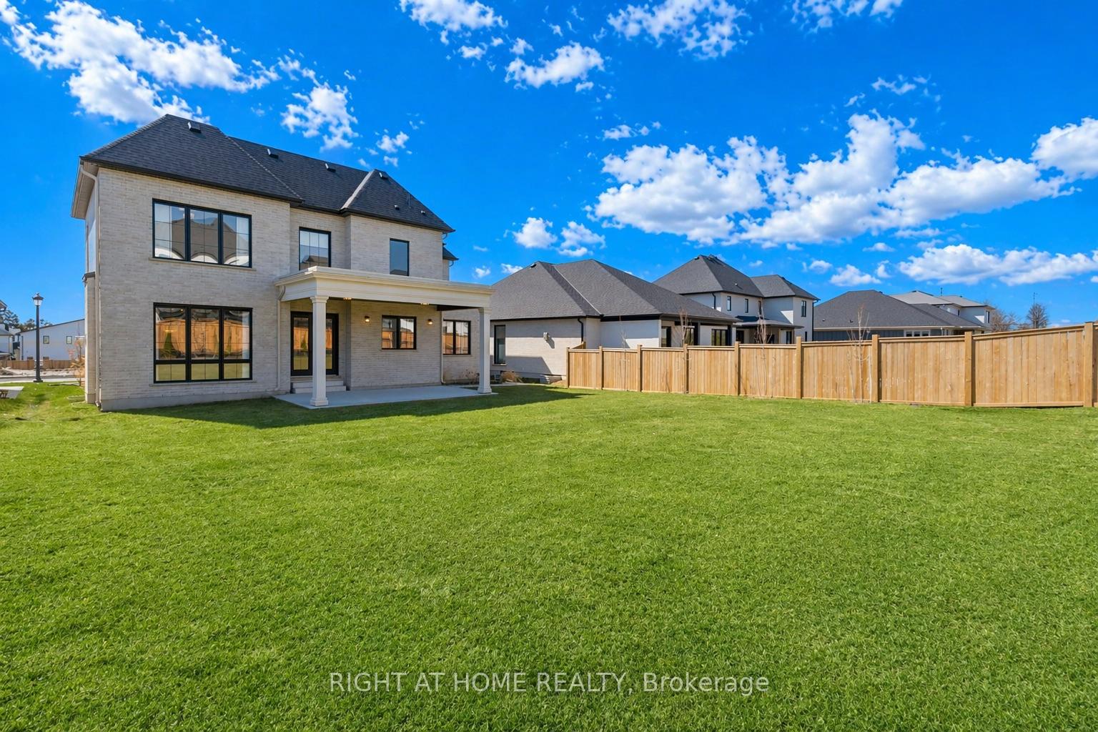 Photo 49 of 326 Manhattan Drive, London, South K — HOMEH