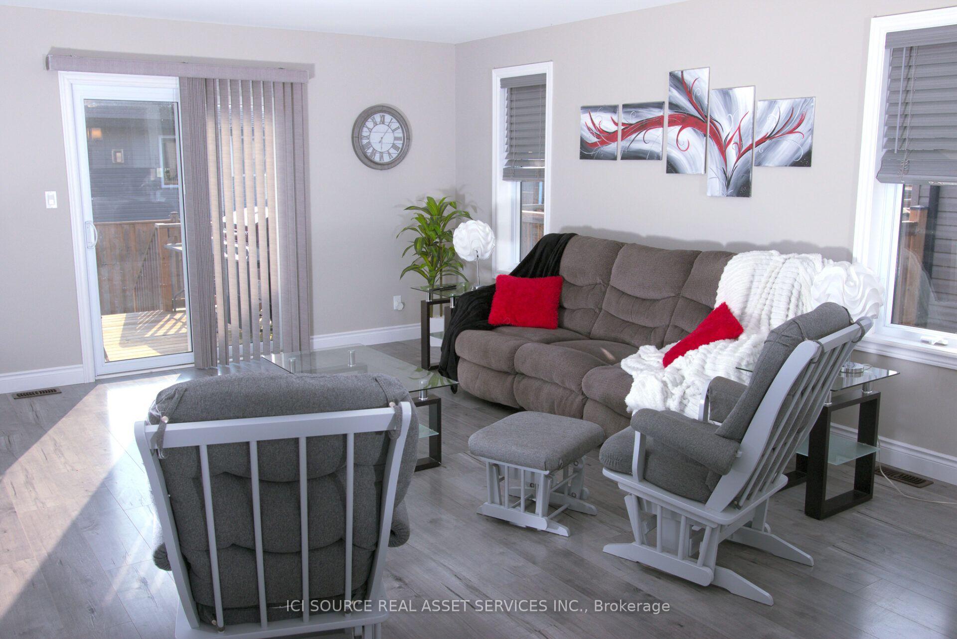 Photo 7 of 50 Deacon Place, Belleville, Belleville Ward — HOMEH
