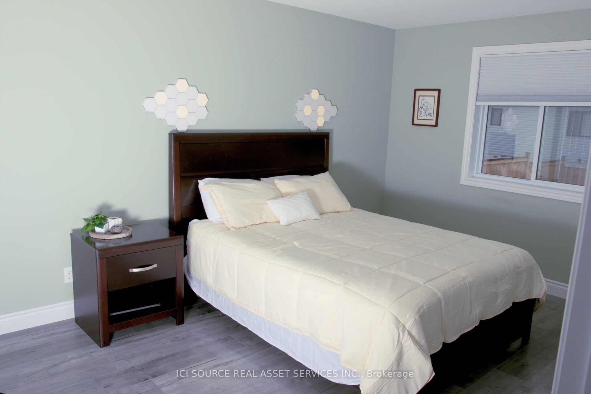 Photo 8 of 50 Deacon Place, Belleville, Belleville Ward — HOMEH