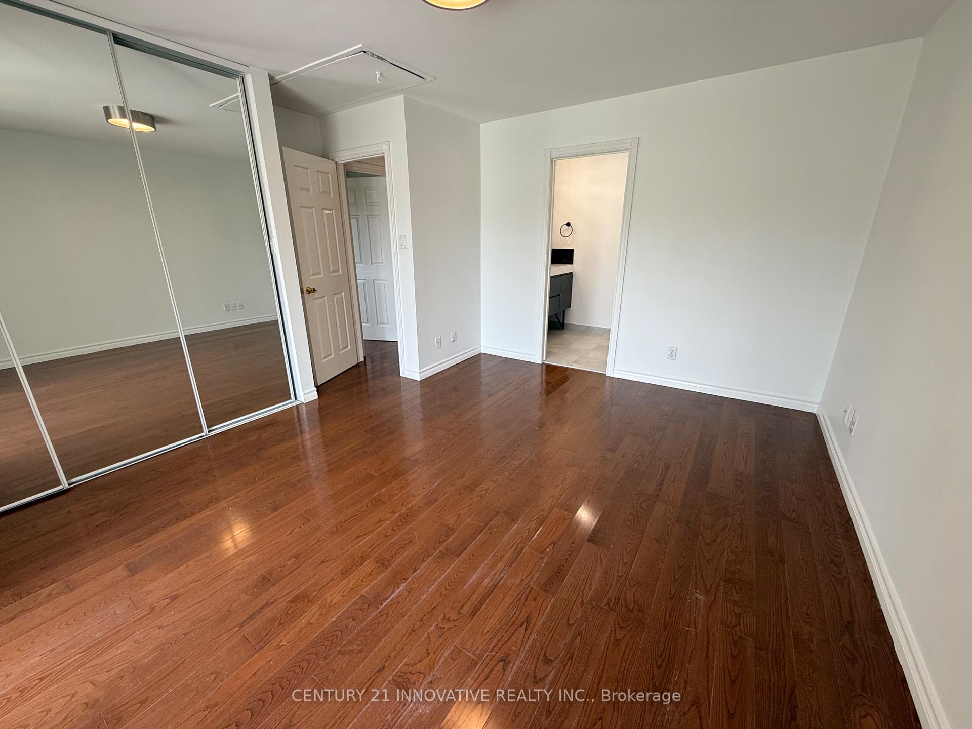 Photo 13 of Unit Upper, 541 Chamberlain Road, Burlington, Shoreacres — HOMEH