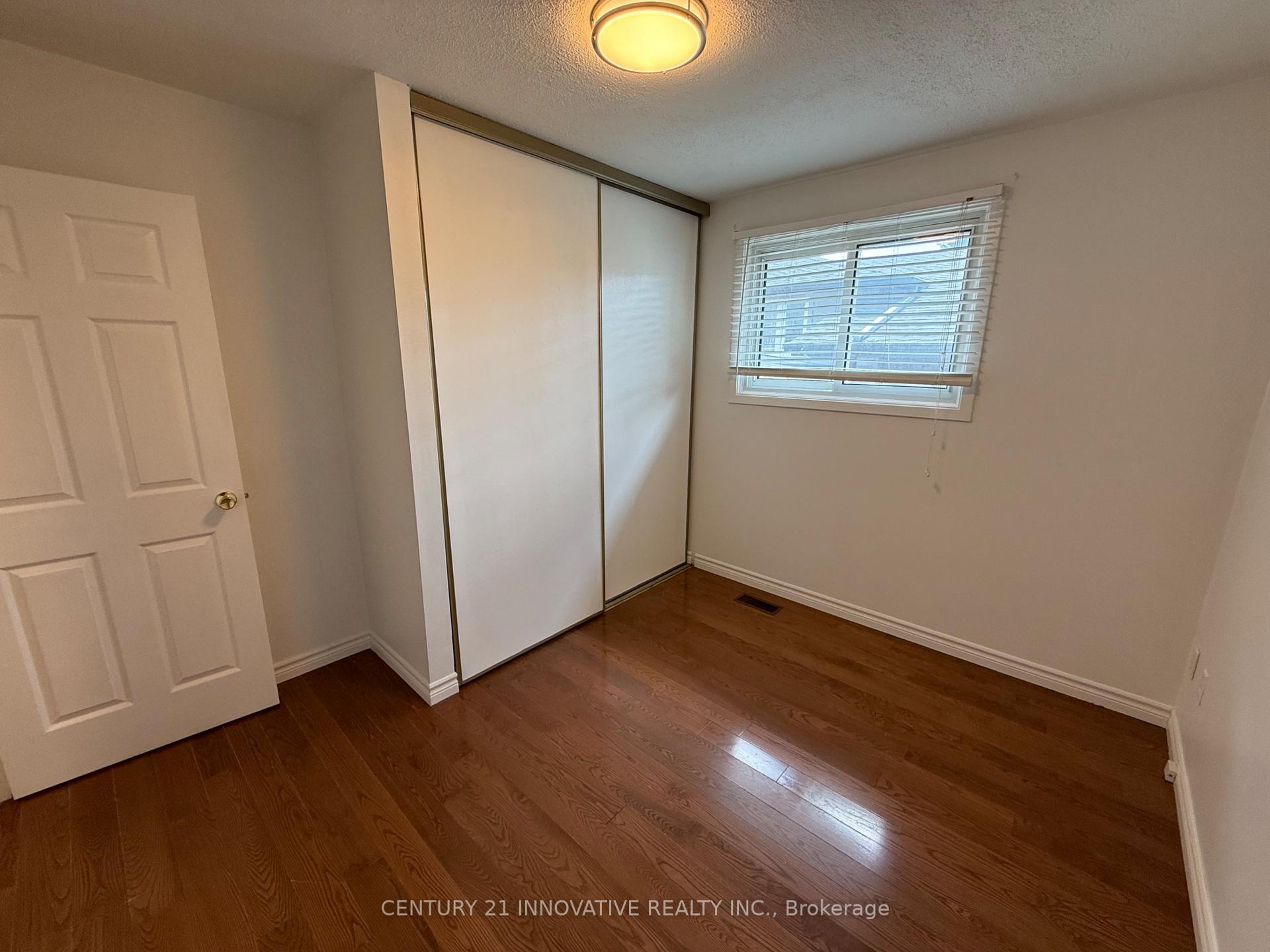 Photo 16 of Unit Upper, 541 Chamberlain Road, Burlington, Shoreacres — HOMEH