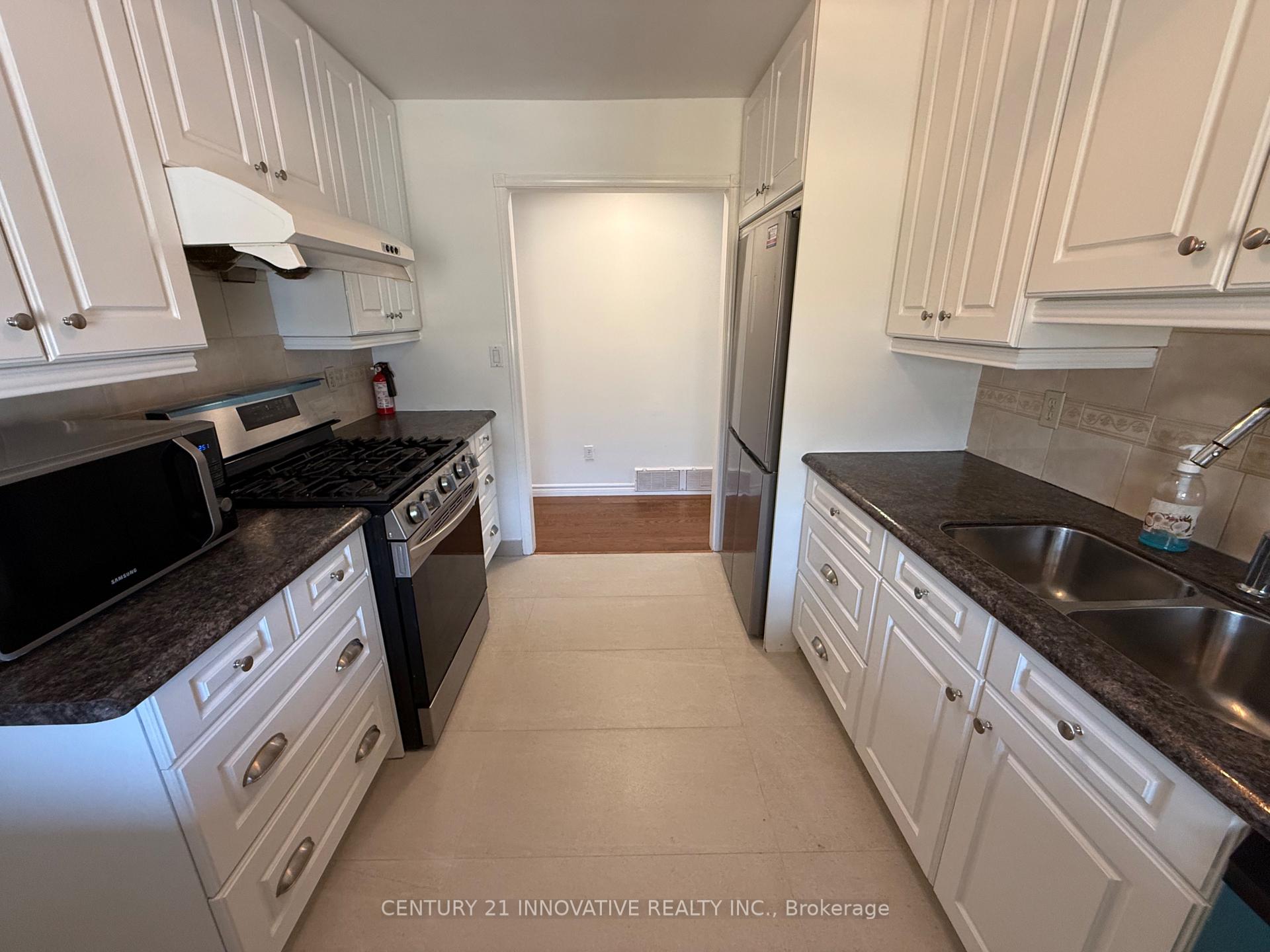 Photo 19 of Unit Upper, 541 Chamberlain Road, Burlington, Shoreacres — HOMEH