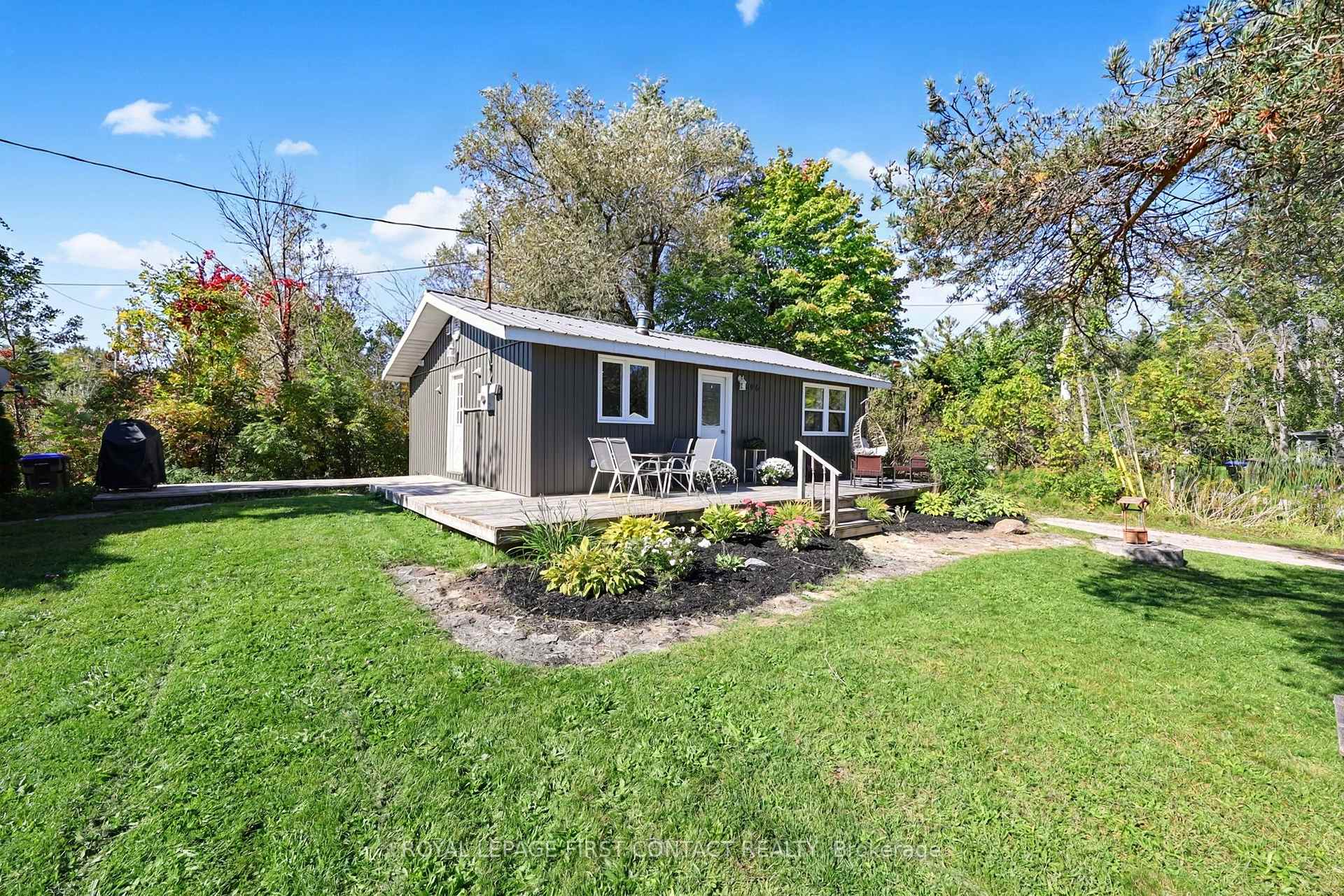 Photo 3 of 196 Paradise Avenue, Tay, Port McNicoll — HOMEH