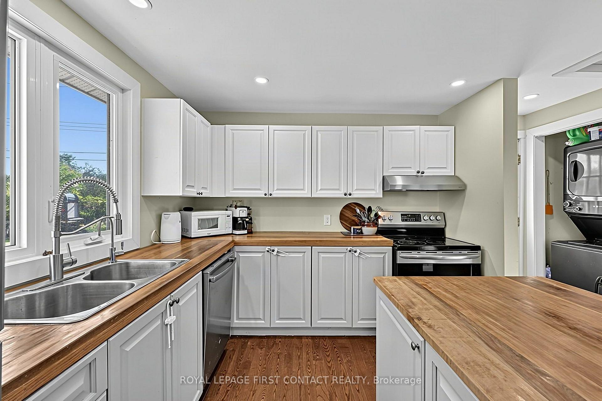 Photo 8 of 196 Paradise Avenue, Tay, Port McNicoll — HOMEH