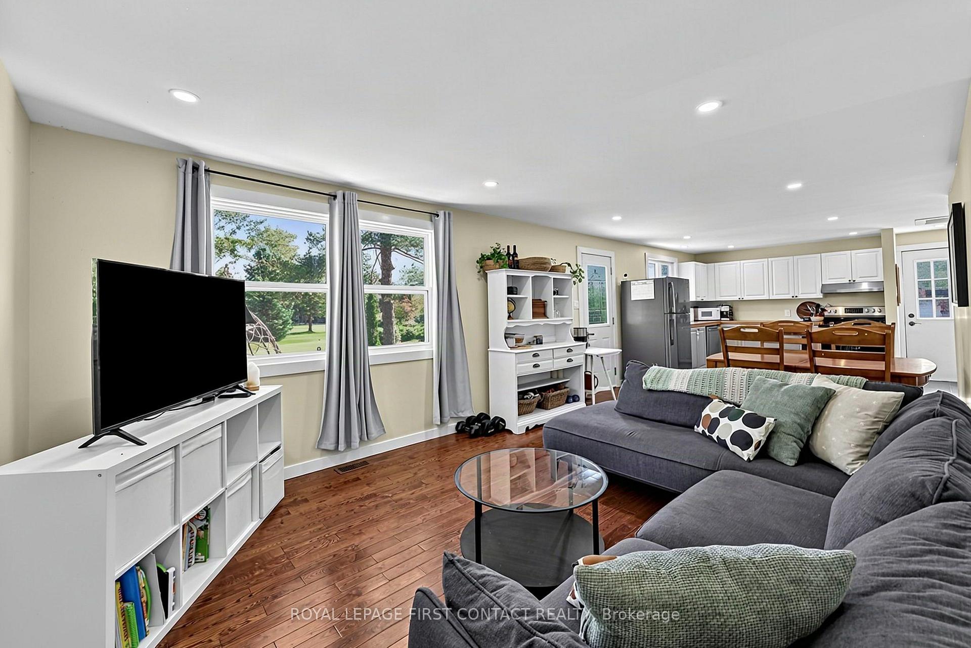 Photo 14 of 196 Paradise Avenue, Tay, Port McNicoll — HOMEH