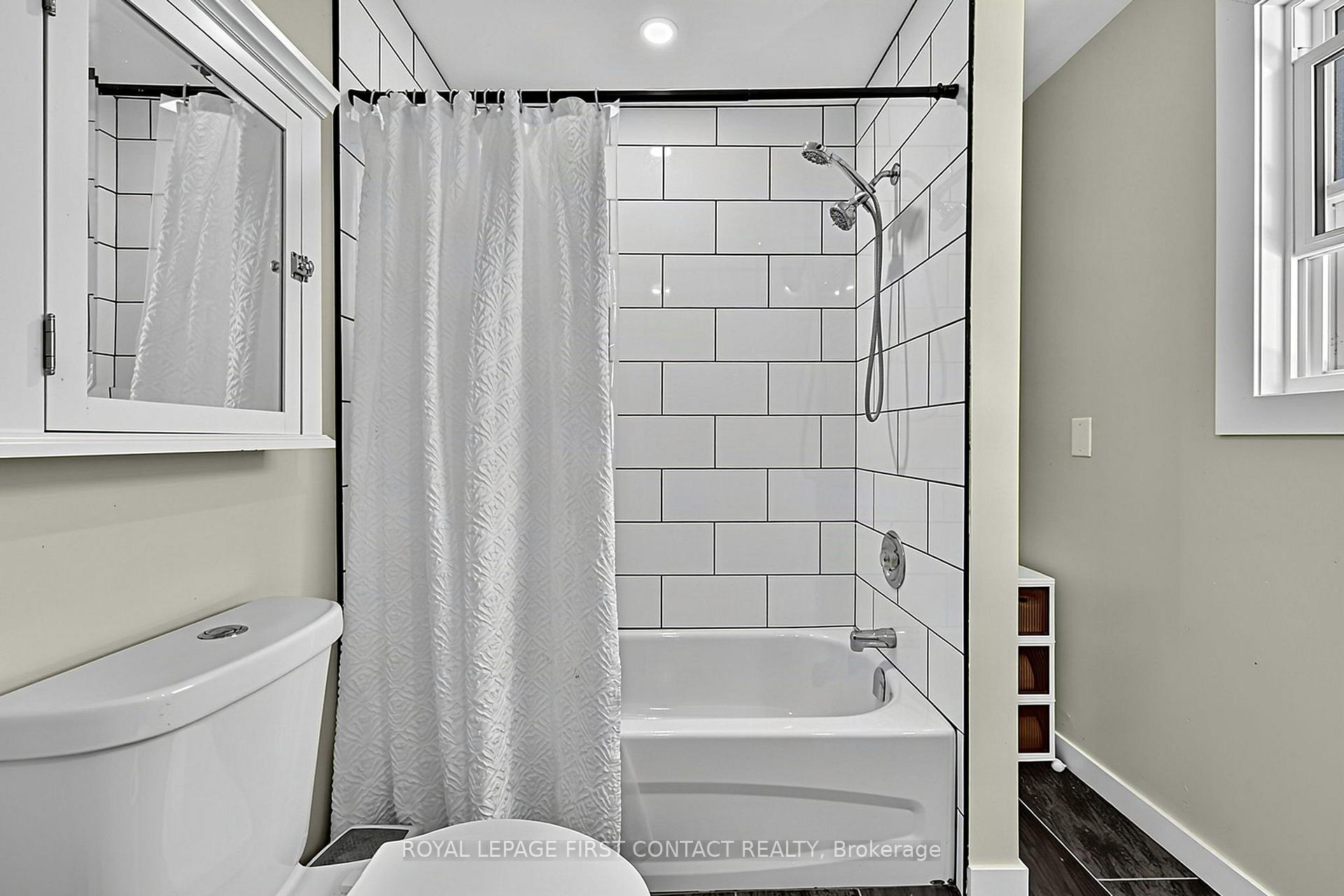 Photo 21 of 196 Paradise Avenue, Tay, Port McNicoll — HOMEH