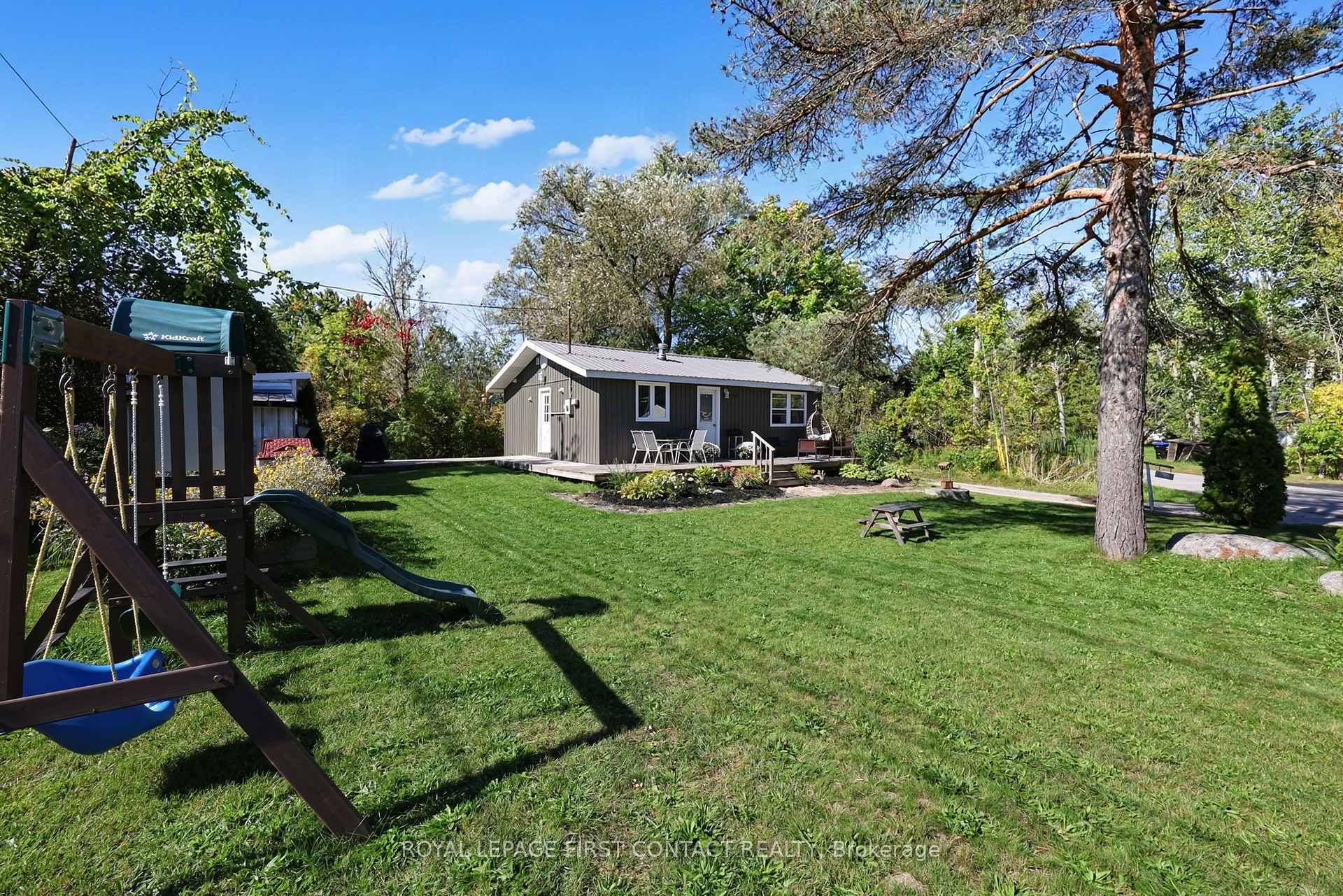 Photo 30 of 196 Paradise Avenue, Tay, Port McNicoll — HOMEH