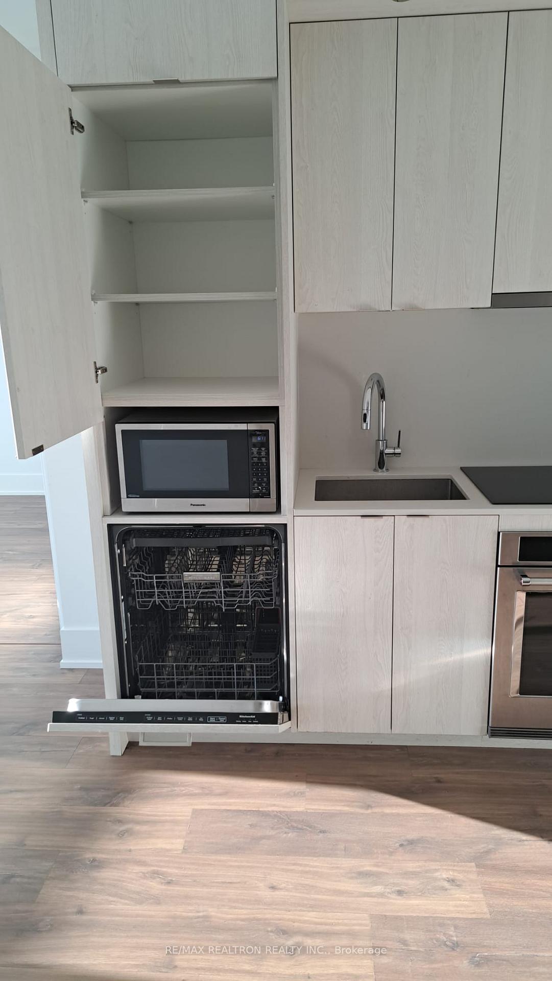 Photo 4 of Unit 903, 480 Front Street W, Toronto, Waterfront Communities — HOMEH