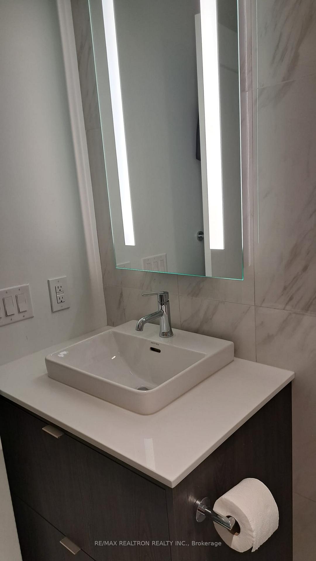 Photo 12 of Unit 903, 480 Front Street W, Toronto, Waterfront Communities — HOMEH