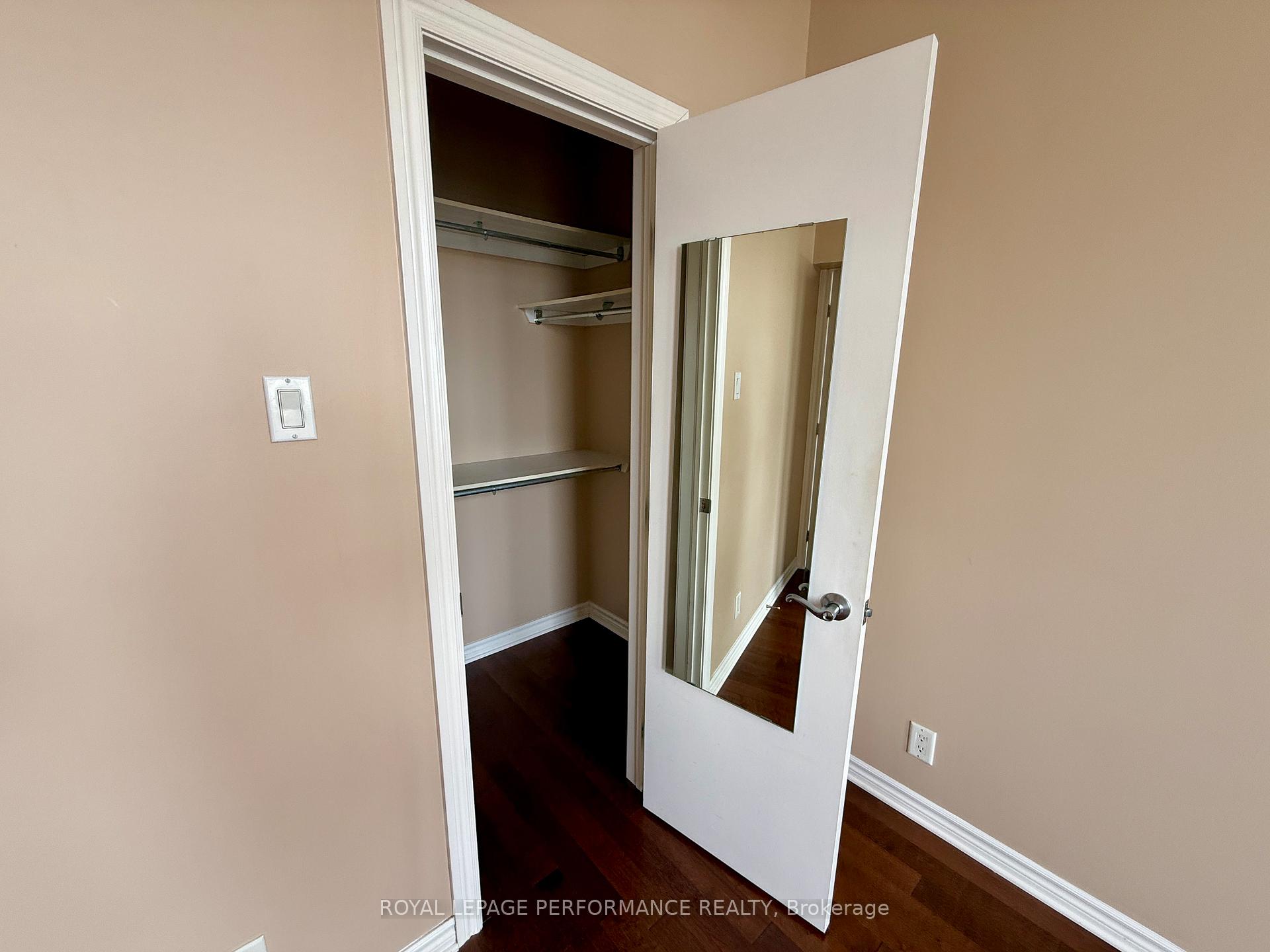 Photo 18 of Unit 422, 205 Bolton Street, Ottawa, Lower Town/Byward Market — HOMEH