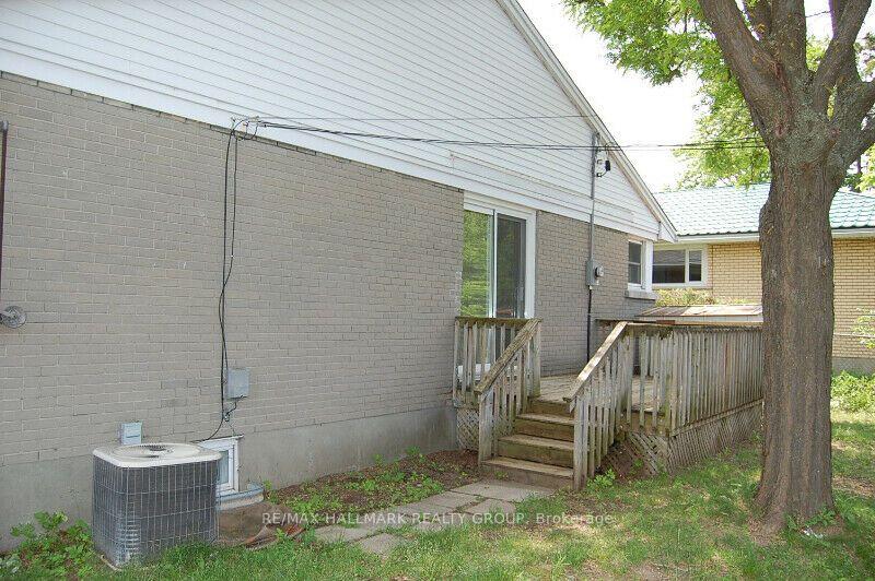Photo 3 of 2173 Rushton Road, Ottawa, McKellar Heights/Glabar Park — HOMEH