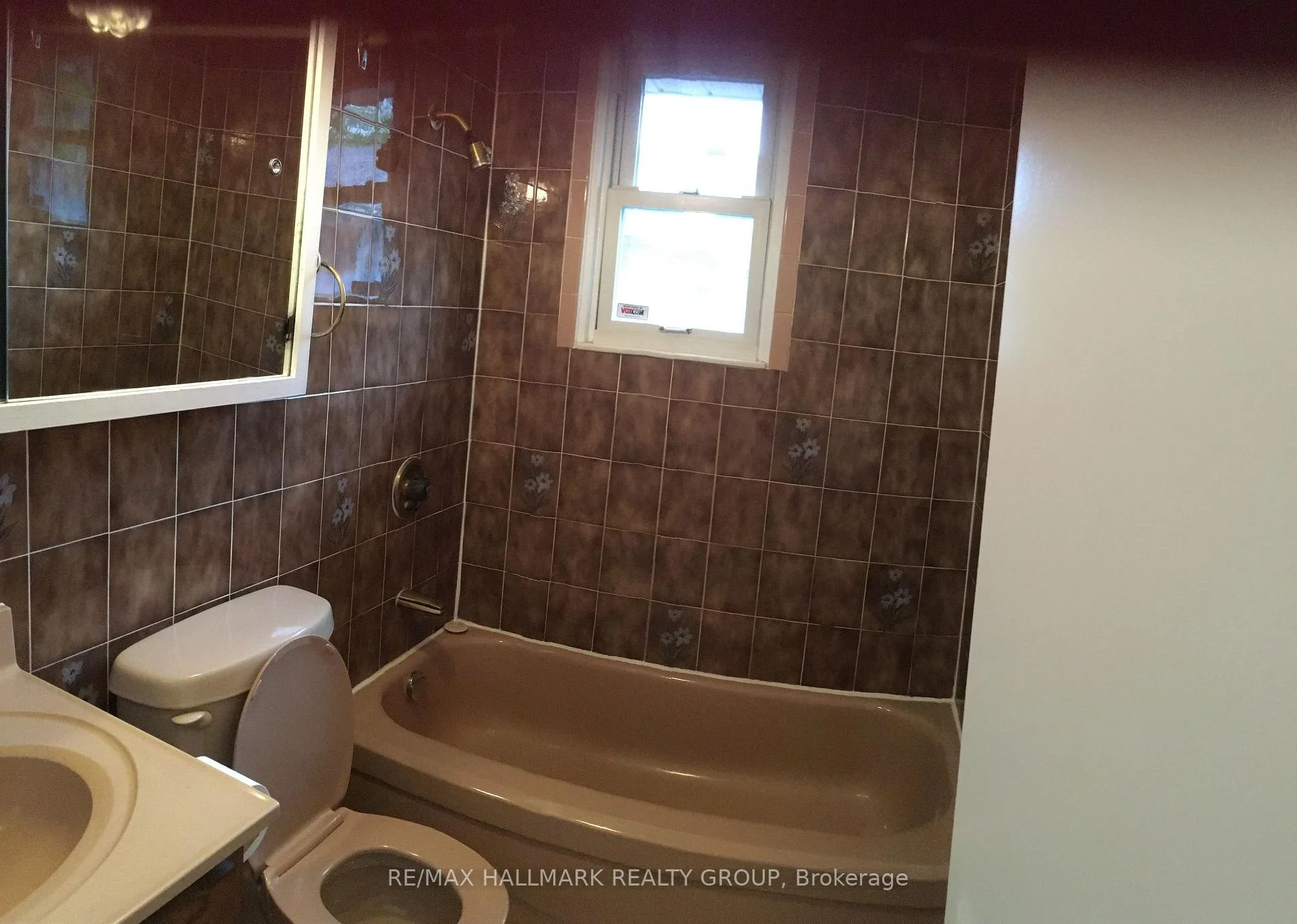 Photo 9 of 2173 Rushton Road, Ottawa, McKellar Heights/Glabar Park — HOMEH