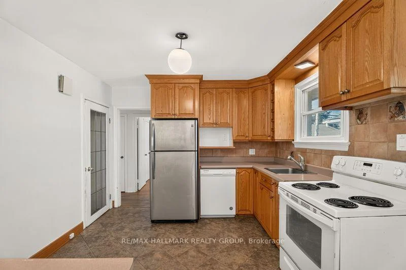 Photo 25 of 2173 Rushton Road, Ottawa, McKellar Heights/Glabar Park — HOMEH
