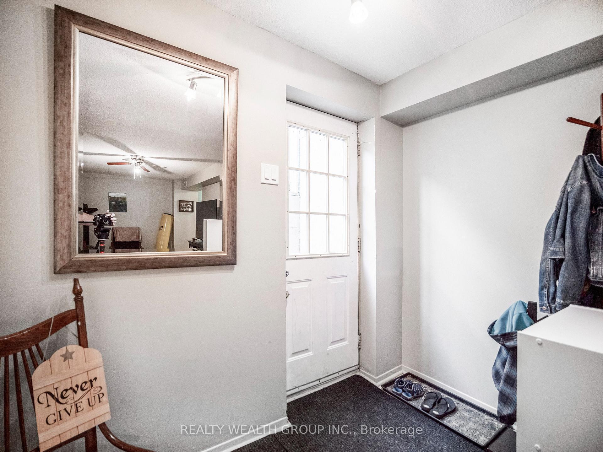 Photo 4 of Unit Bsmnt, 201 Biscayne Boulevard, Georgina, Keswick South — HOMEH