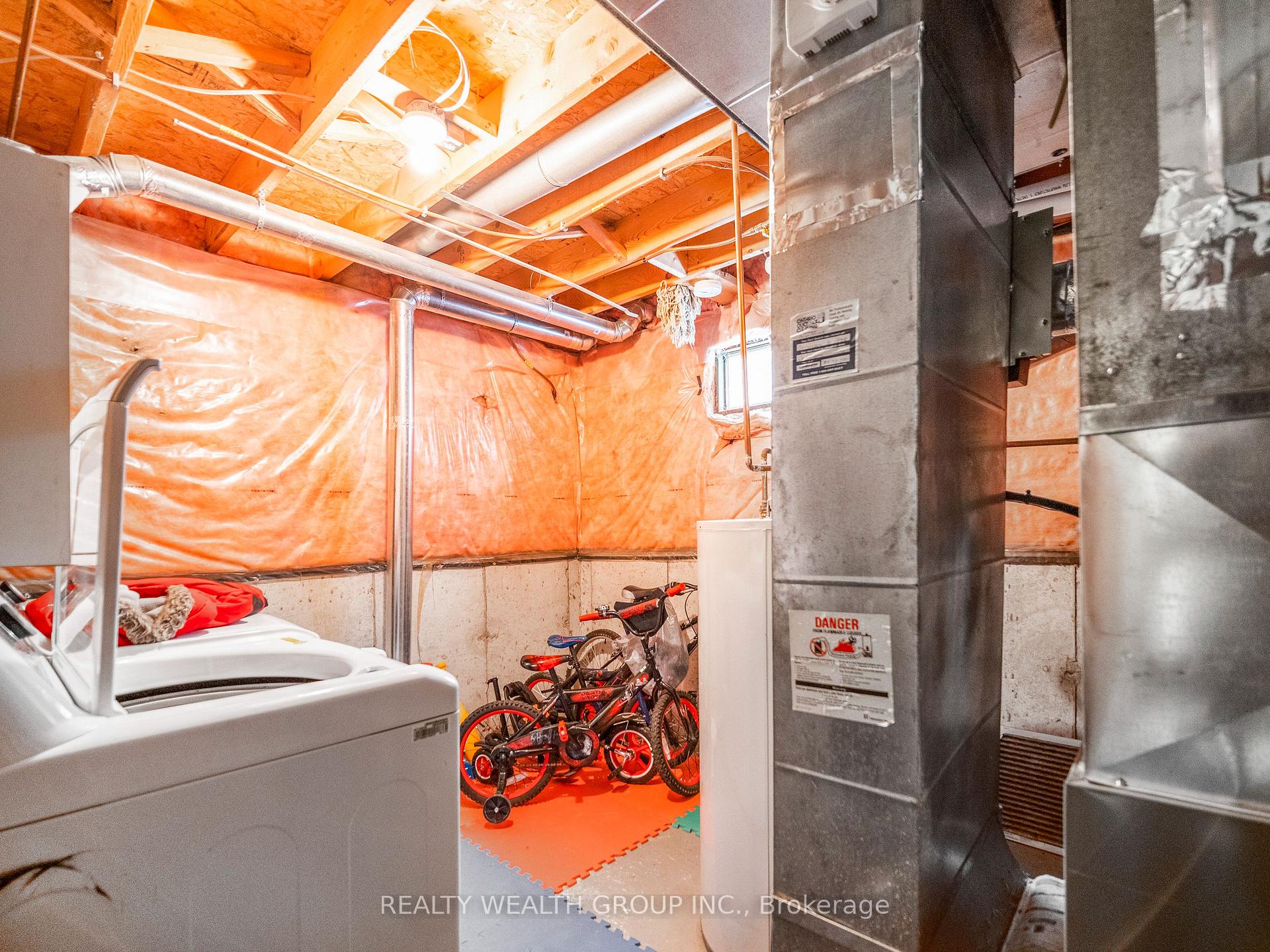Photo 13 of Unit Bsmnt, 201 Biscayne Boulevard, Georgina, Keswick South — HOMEH