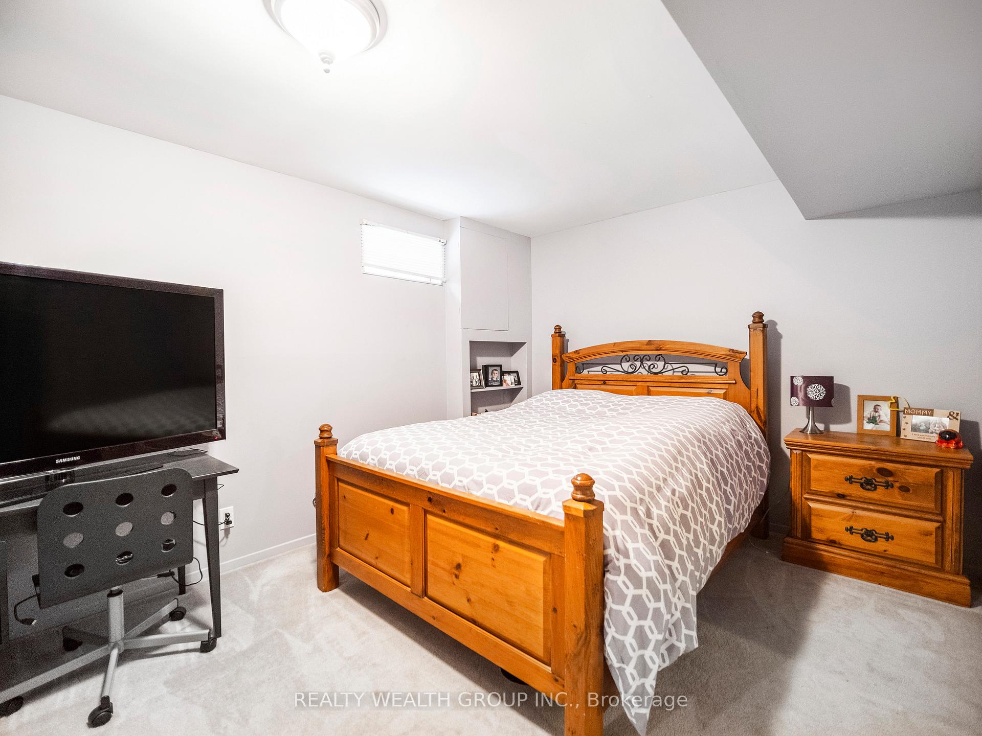 Photo 16 of Unit Bsmnt, 201 Biscayne Boulevard, Georgina, Keswick South — HOMEH