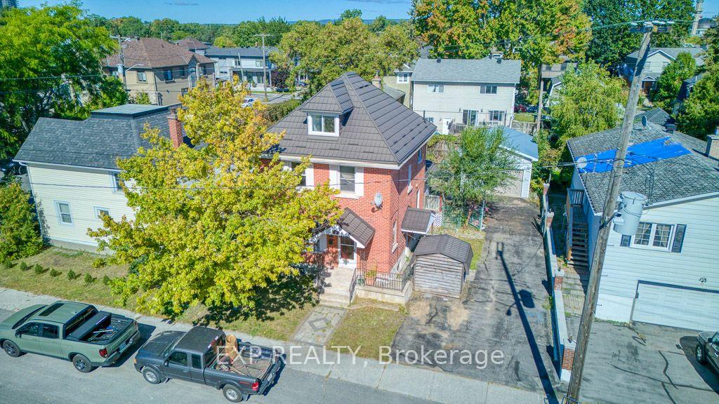 Photo 2 of 21 Garrison Street, Ottawa, Ottawa West — HOMEH
