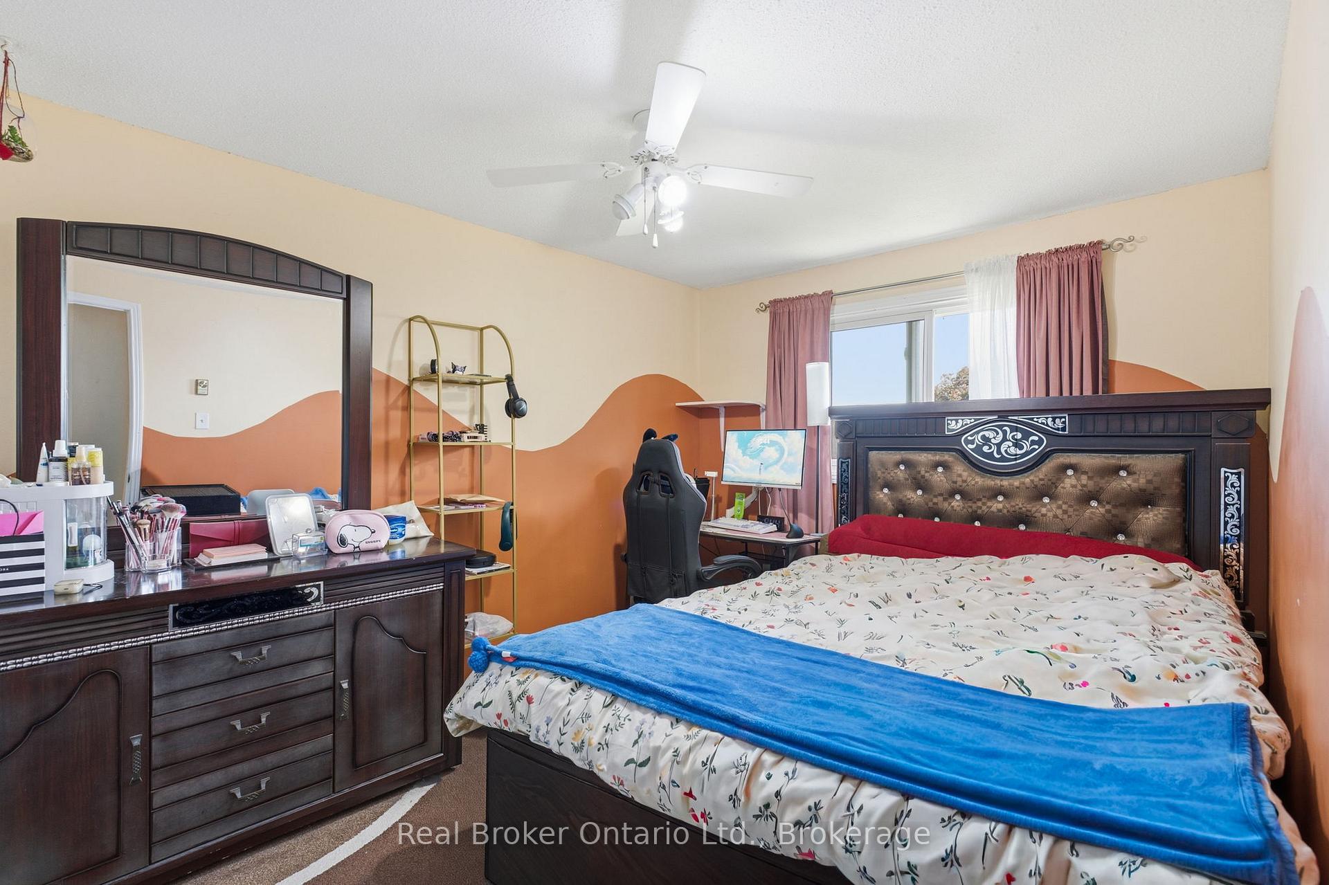 Photo 20 of 126 Dinison Crescent, Kitchener, Laurentian Hills — HOMEH