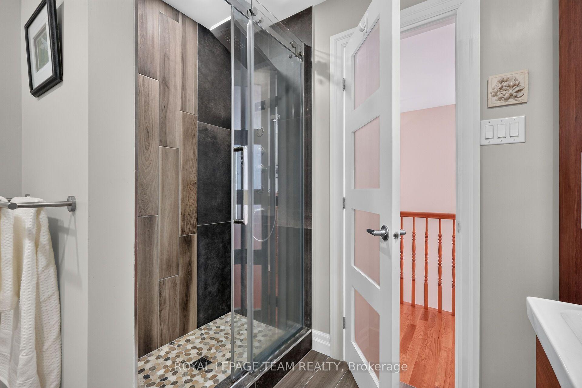 Photo 33 of 66 Evelyn Powers Private, Ottawa, Stittsville (South) — HOMEH