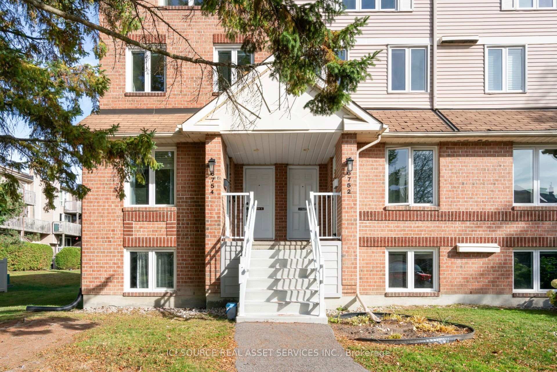 Photo 2 of 6754B Jeanne-d'Arc Boulevard N, Ottawa, Convent Glen North — HOMEH
