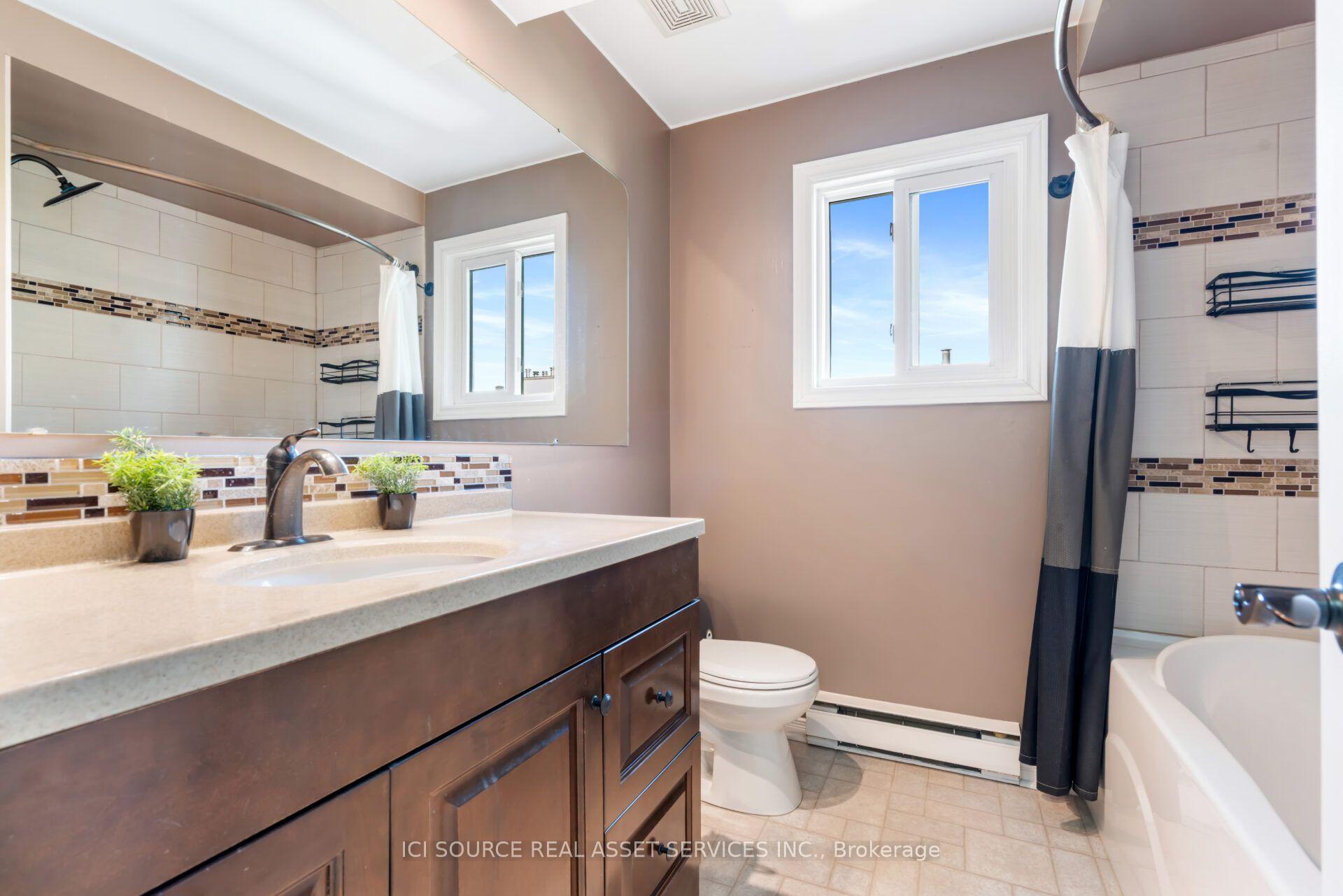 Photo 26 of 6754B Jeanne-d'Arc Boulevard N, Ottawa, Convent Glen North — HOMEH