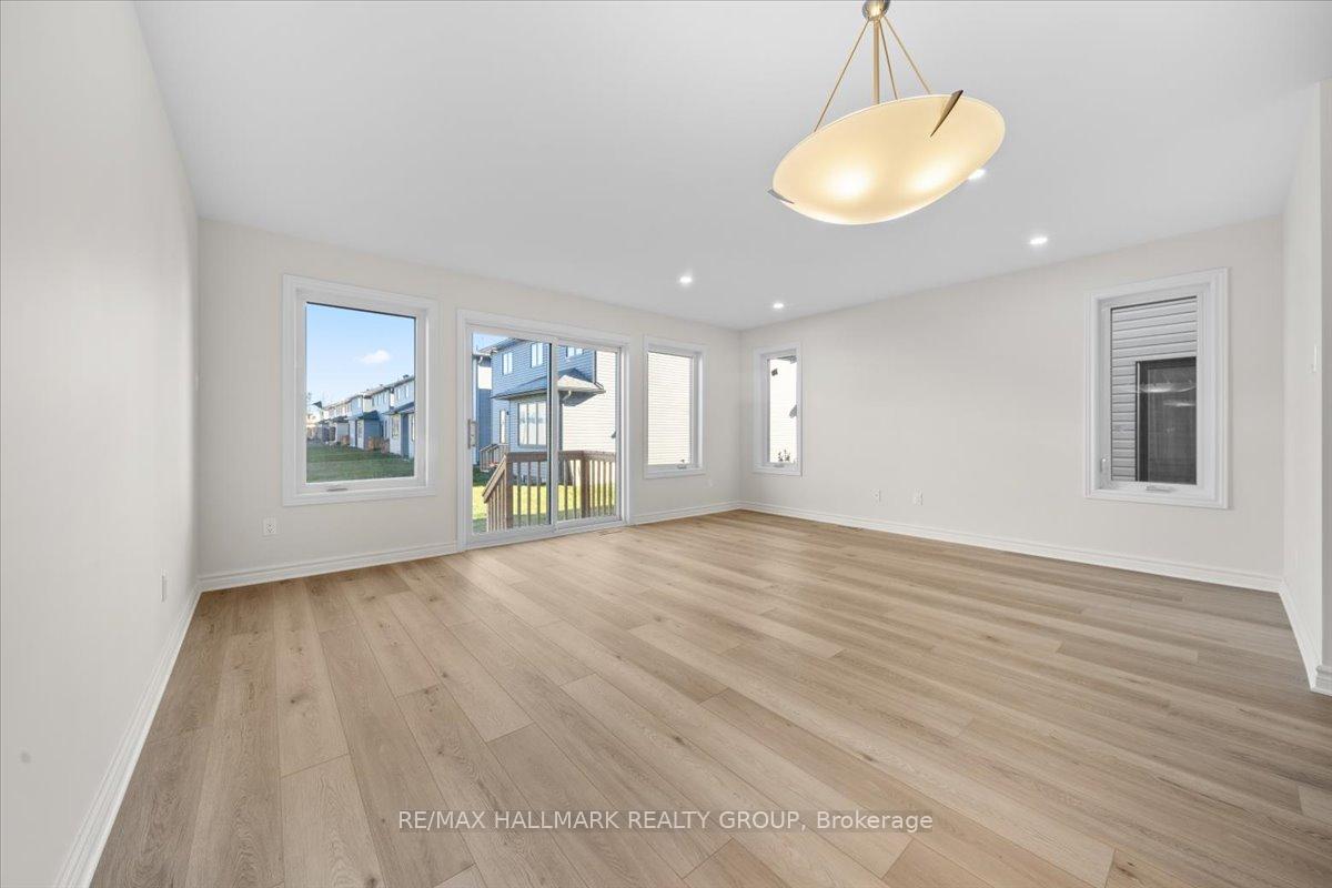 Photo 3 of 118 Dowdall Circle, Carleton Place, Carleton Place — HOMEH