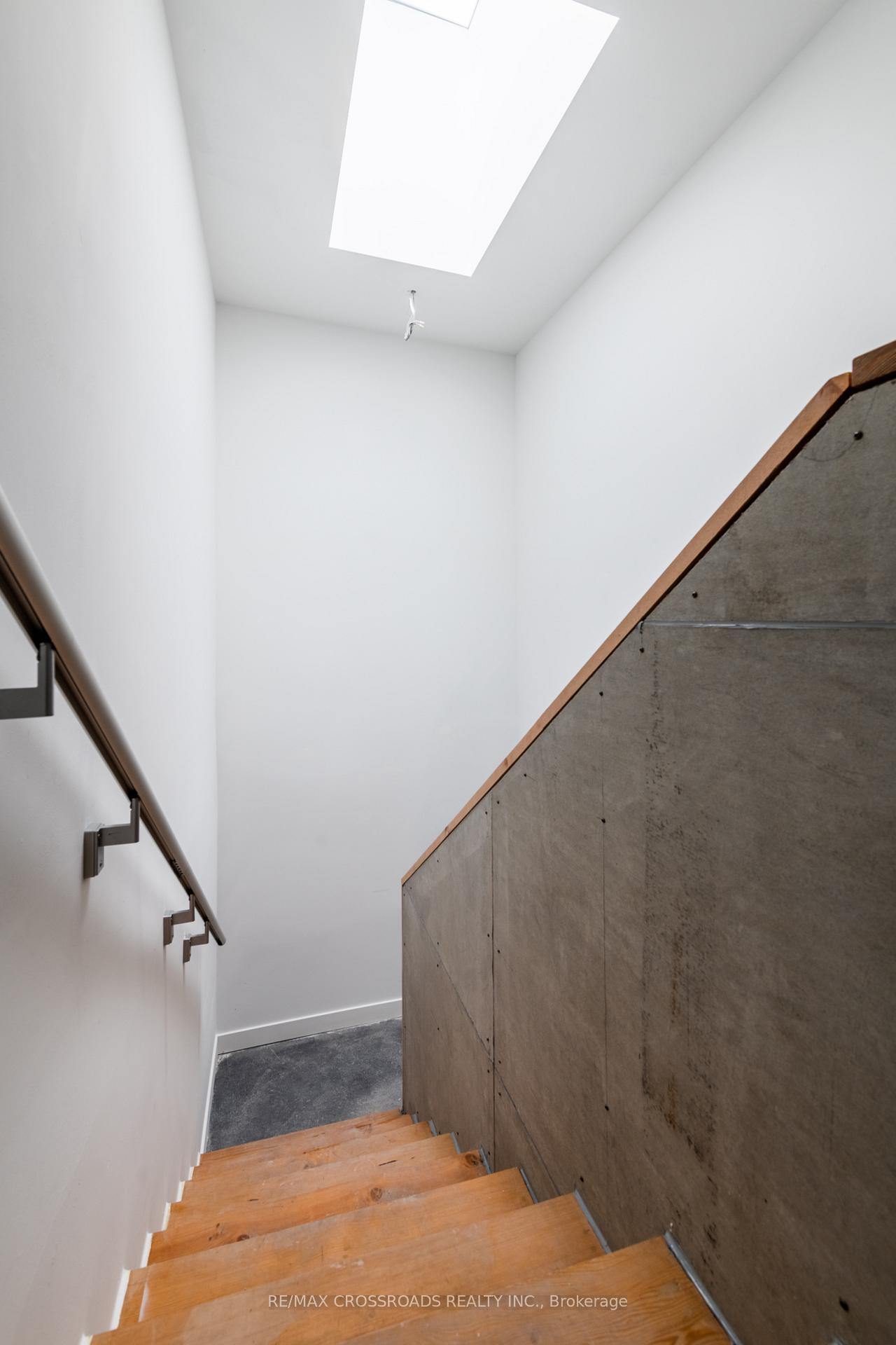 Photo 8 of Unit 3A, 3333 Dundas Street W, Toronto, Junction Area — HOMEH