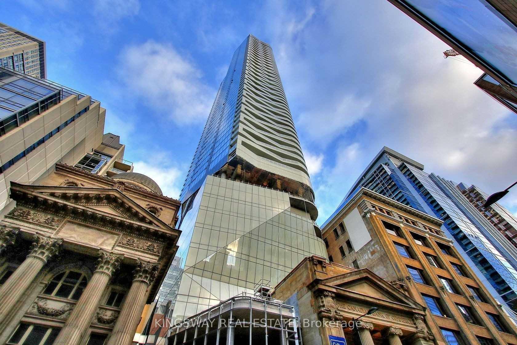 Front of Unit 1111, 197 Yonge Street