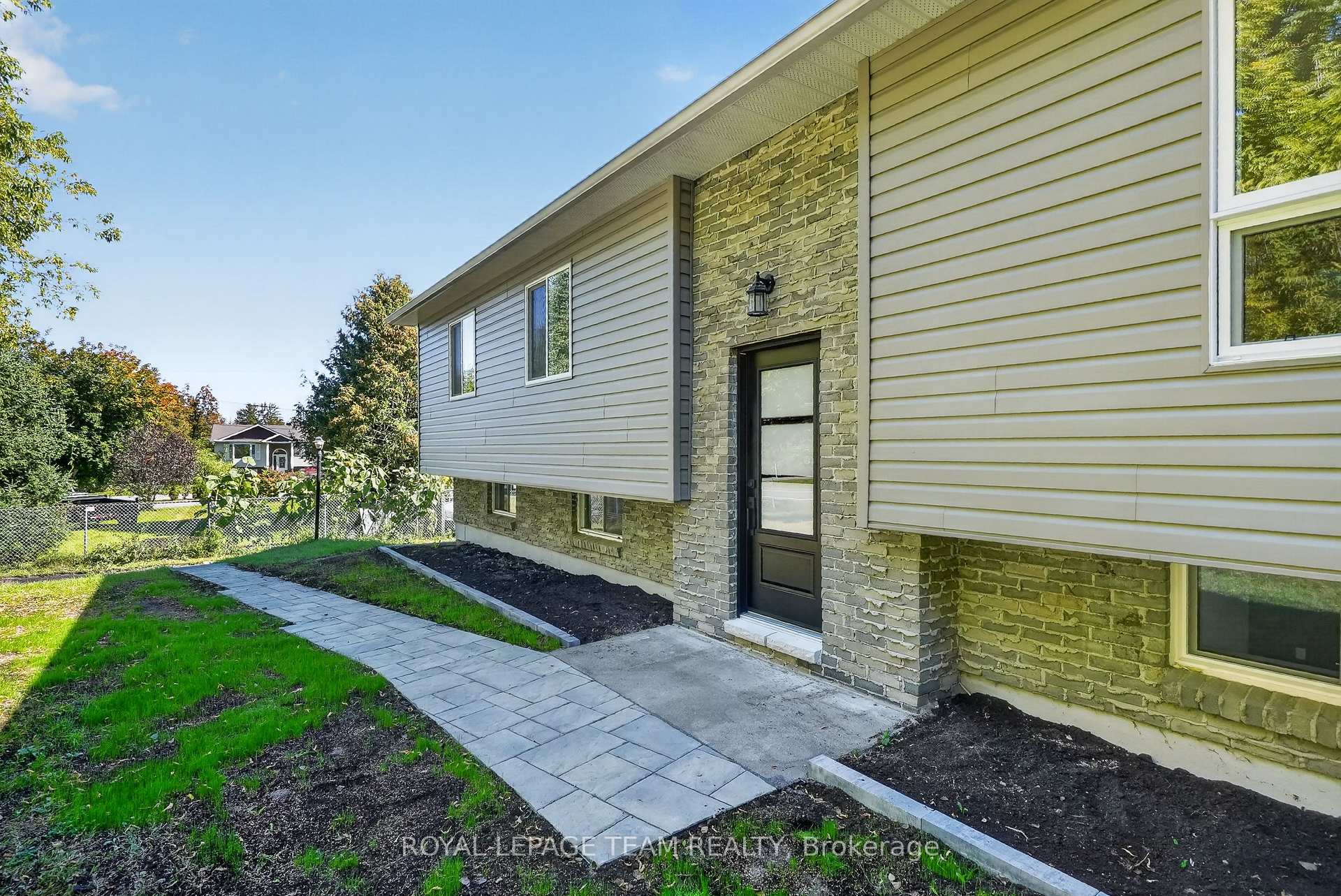 Photo 9 of 6614 Parkway Road, Ottawa, Greely — HOMEH