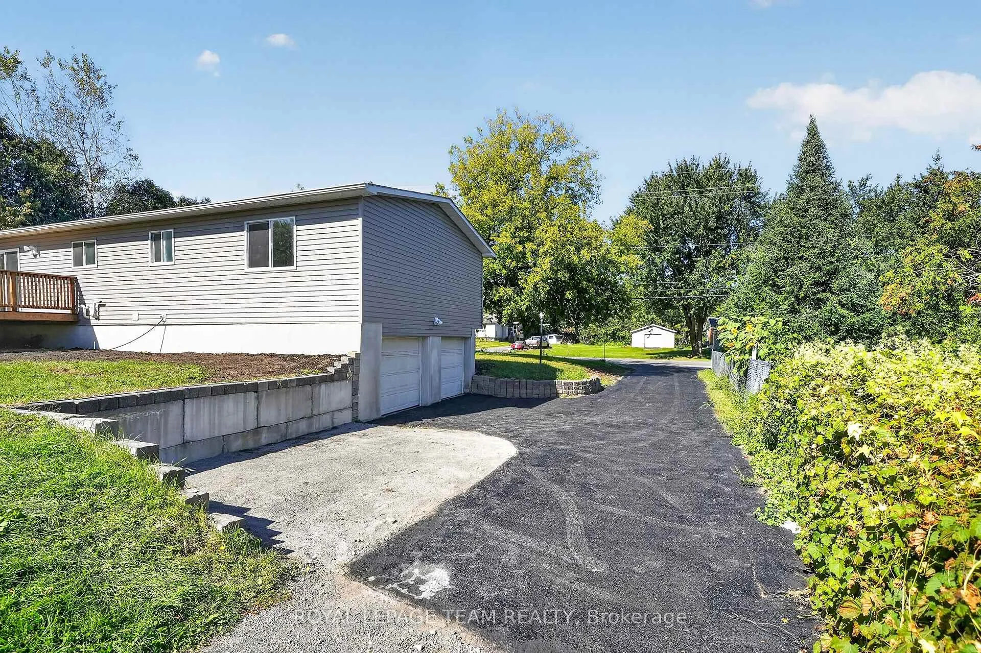 Photo 85 of 6614 Parkway Road, Ottawa, Greely — HOMEH