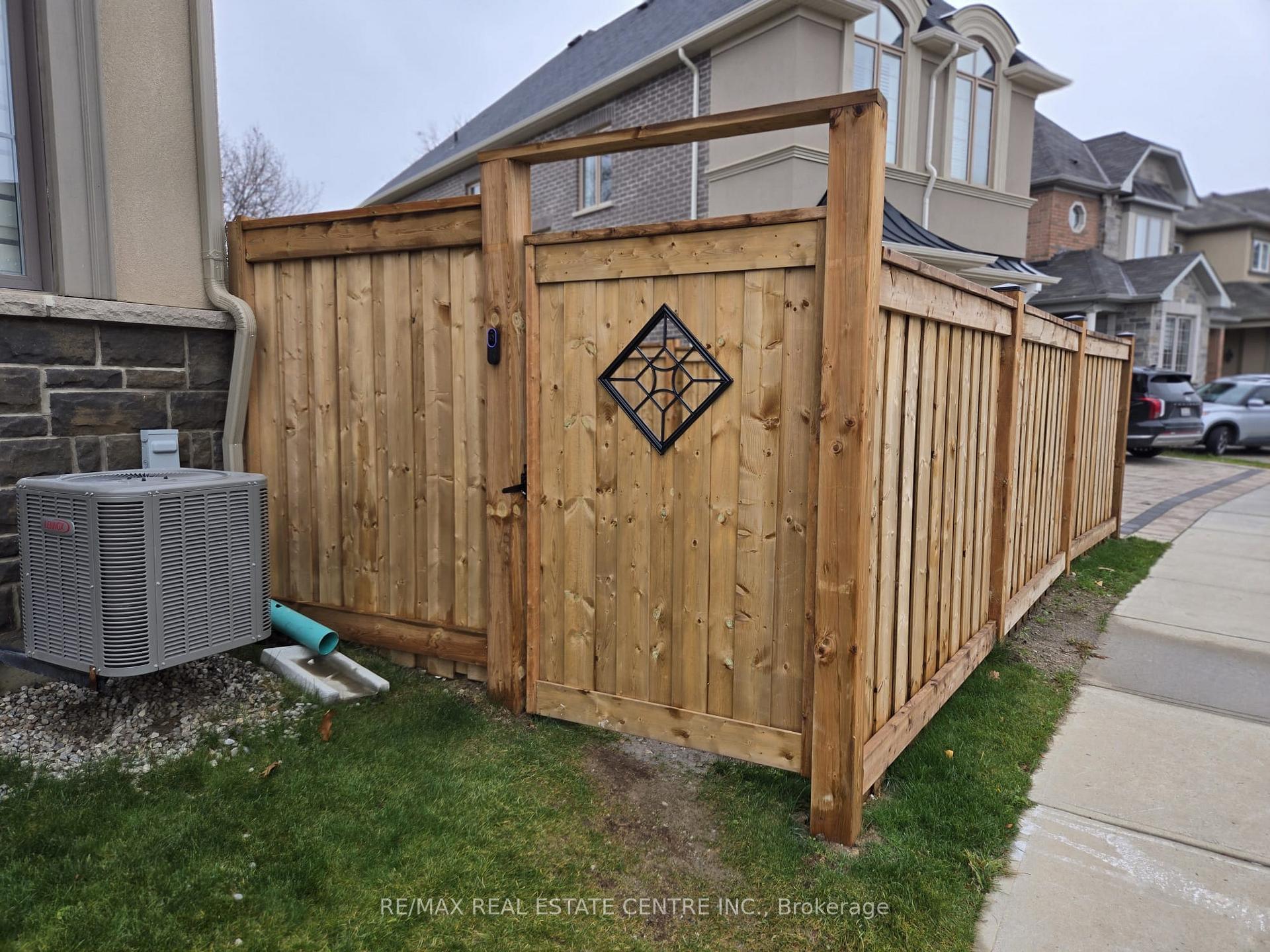 Photo 6 of Unit Bsmt., 1412 Rose Way, Milton, Cobban — HOMEH