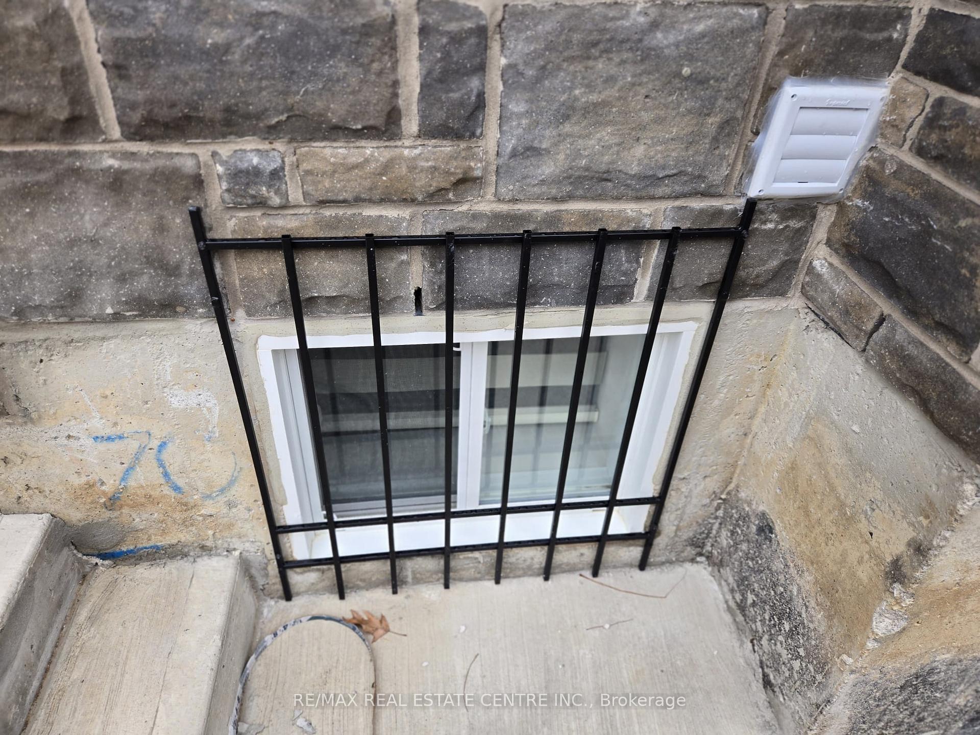 Photo 9 of Unit Bsmt., 1412 Rose Way, Milton, Cobban — HOMEH