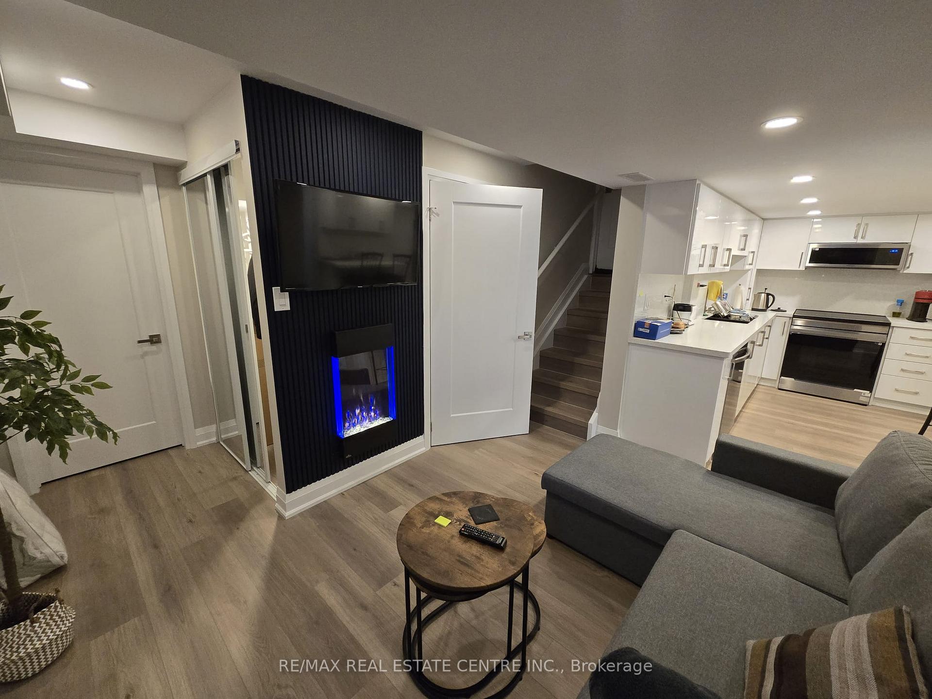 Photo 13 of Unit Bsmt., 1412 Rose Way, Milton, Cobban — HOMEH