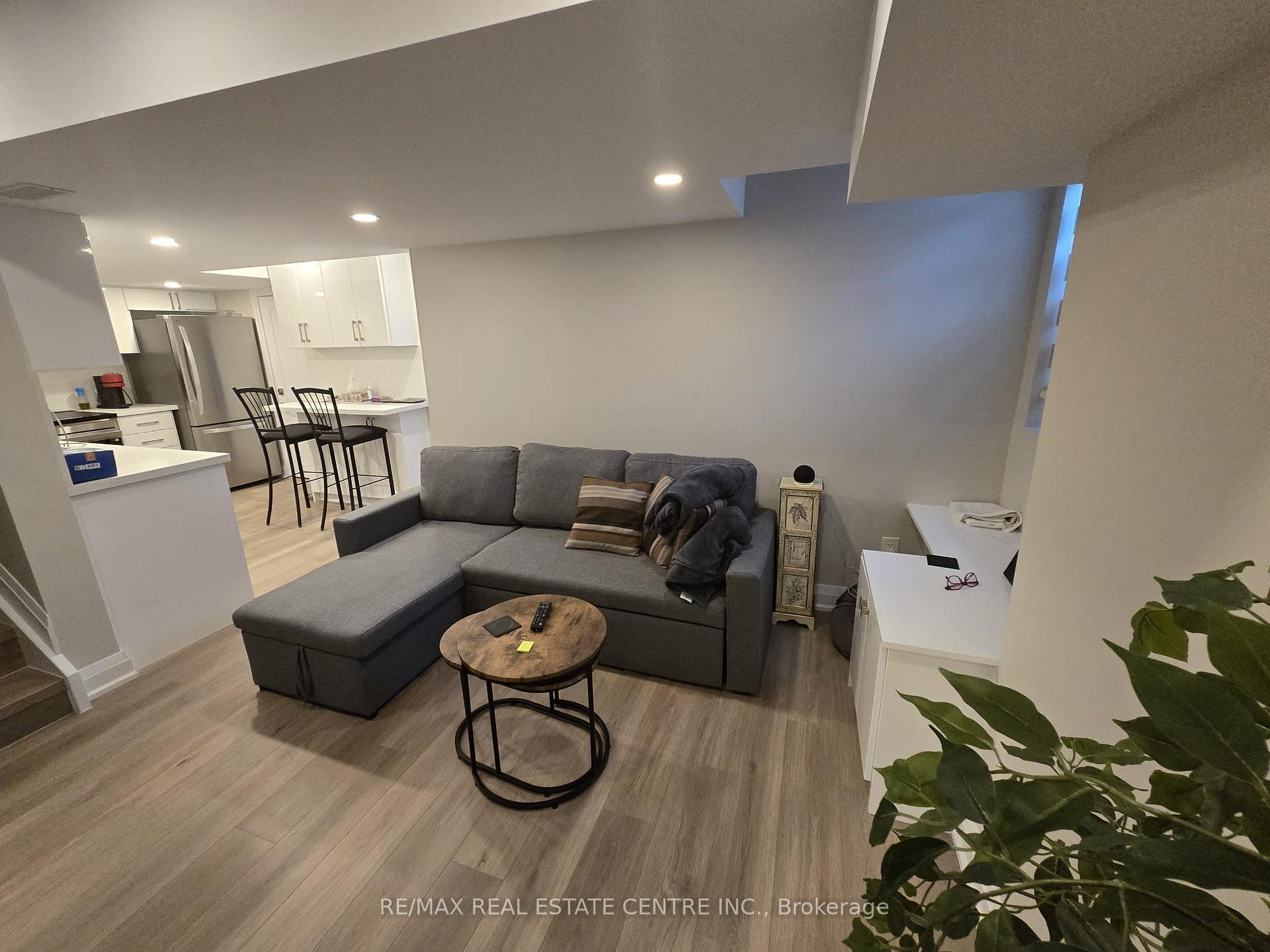 Photo 14 of Unit Bsmt., 1412 Rose Way, Milton, Cobban — HOMEH