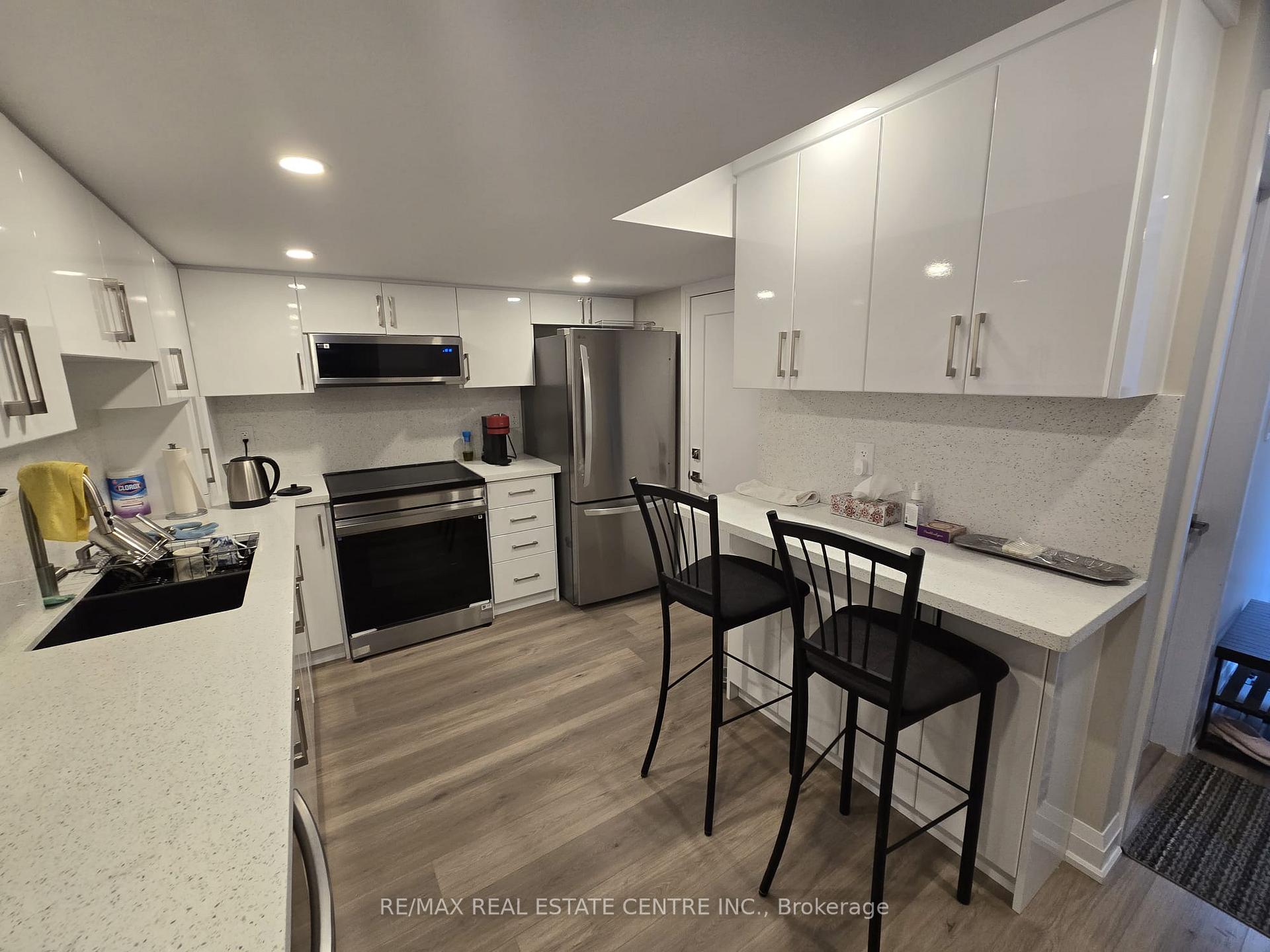 Photo 19 of Unit Bsmt., 1412 Rose Way, Milton, Cobban — HOMEH