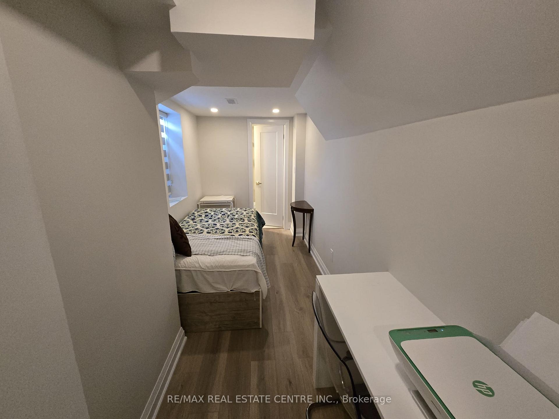 Photo 27 of Unit Bsmt., 1412 Rose Way, Milton, Cobban — HOMEH