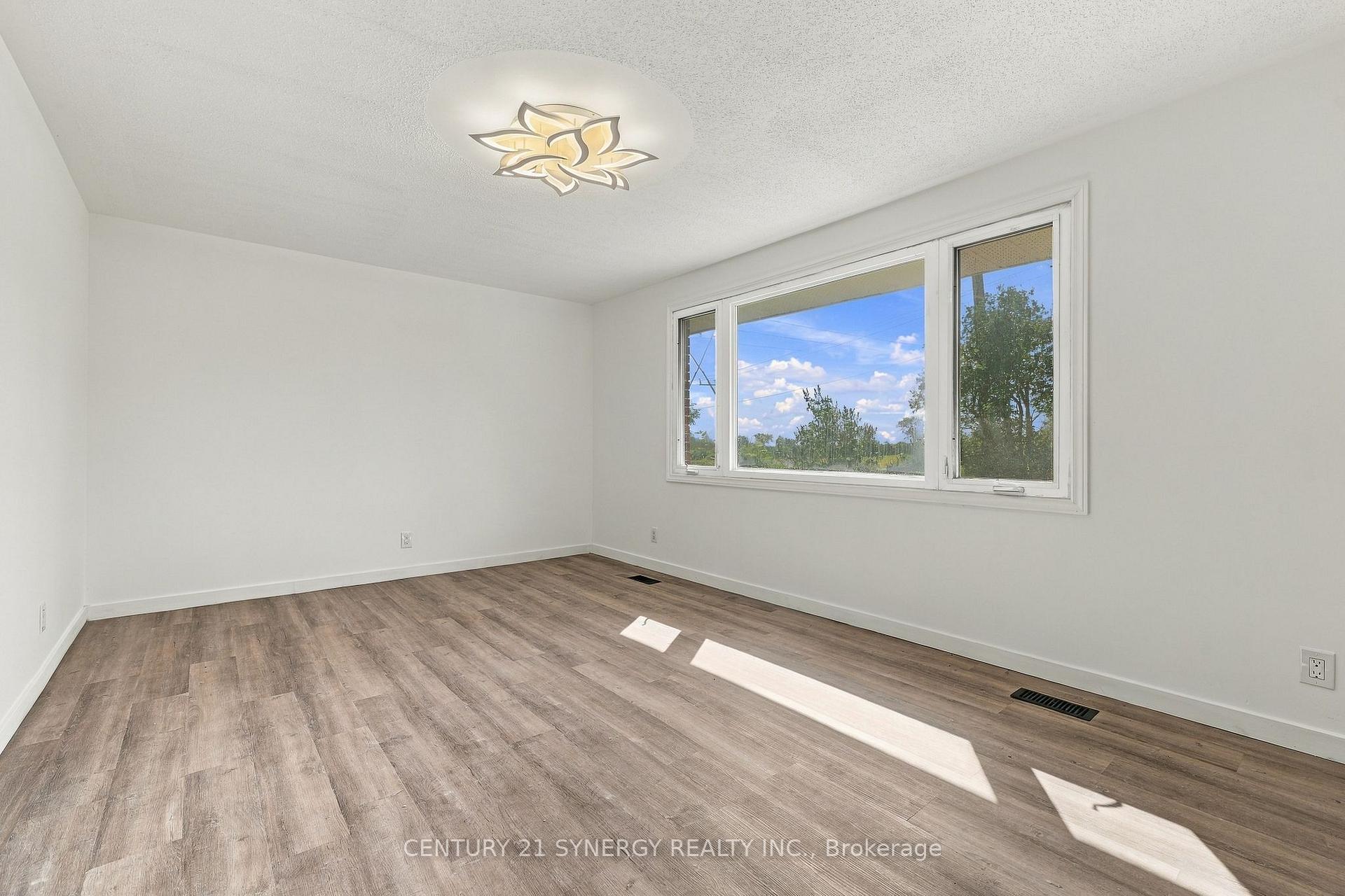Photo 5 of 696 Whites Road, Quinte West, Sidney Ward — HOMEH