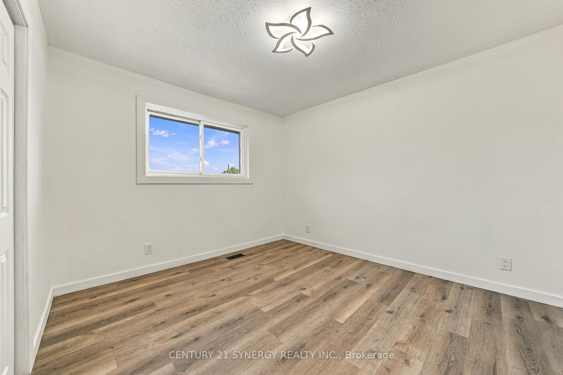 Photo 17 of 696 Whites Road, Quinte West, Sidney Ward — HOMEH