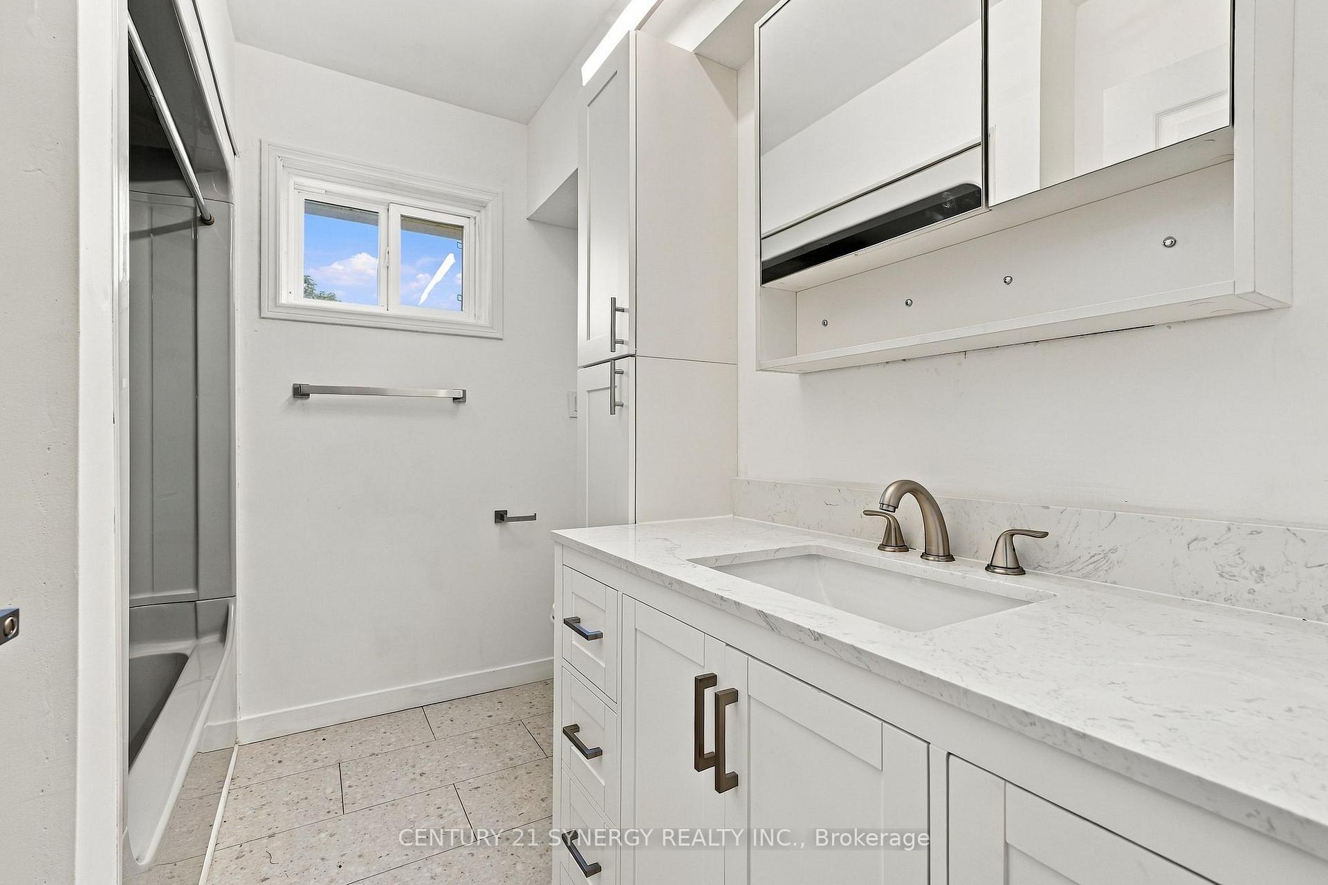 Photo 19 of 696 Whites Road, Quinte West, Sidney Ward — HOMEH