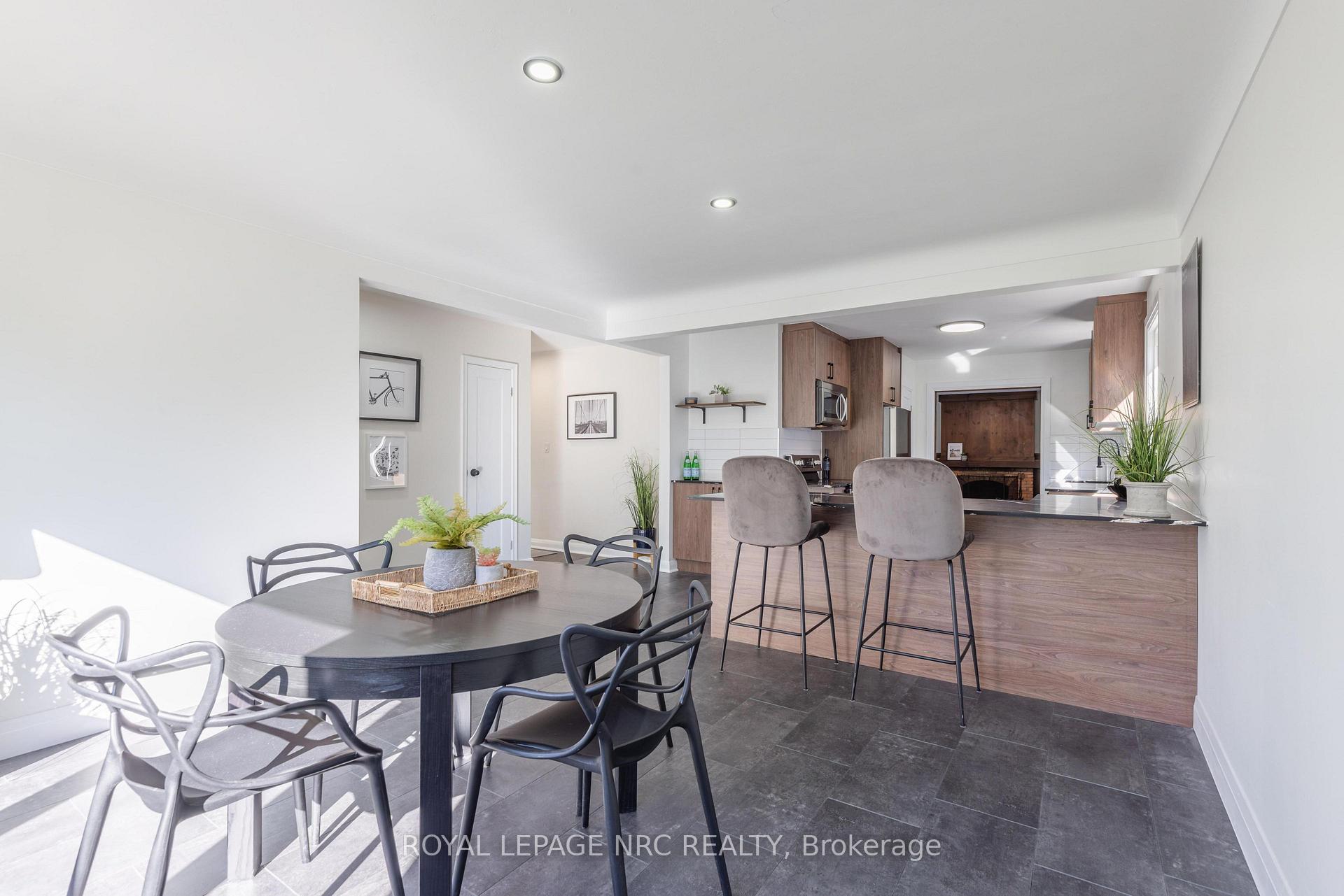 Photo 7 of 21 Silverdale Drive, St. Catharines, Vine/Linwell — HOMEH
