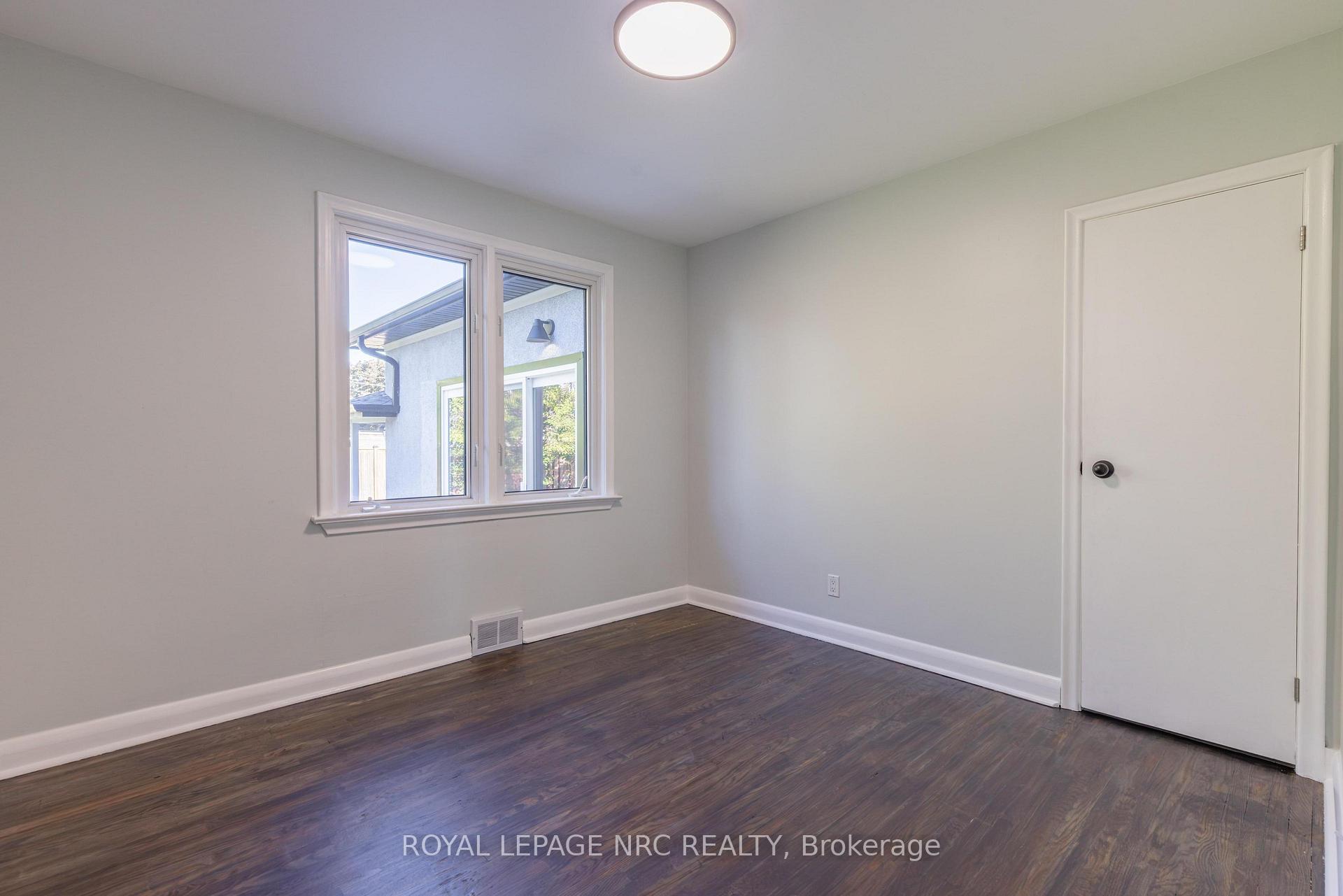 Photo 16 of 21 Silverdale Drive, St. Catharines, Vine/Linwell — HOMEH
