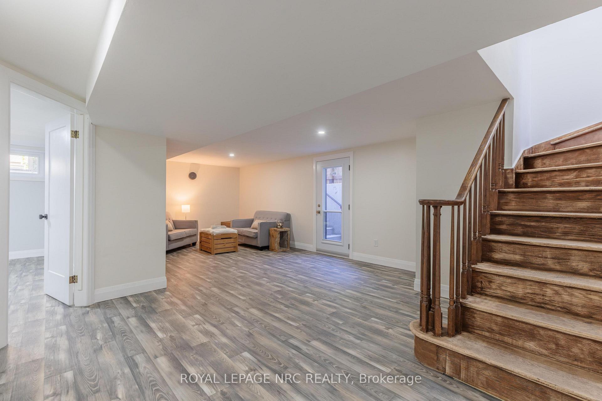 Photo 18 of 21 Silverdale Drive, St. Catharines, Vine/Linwell — HOMEH