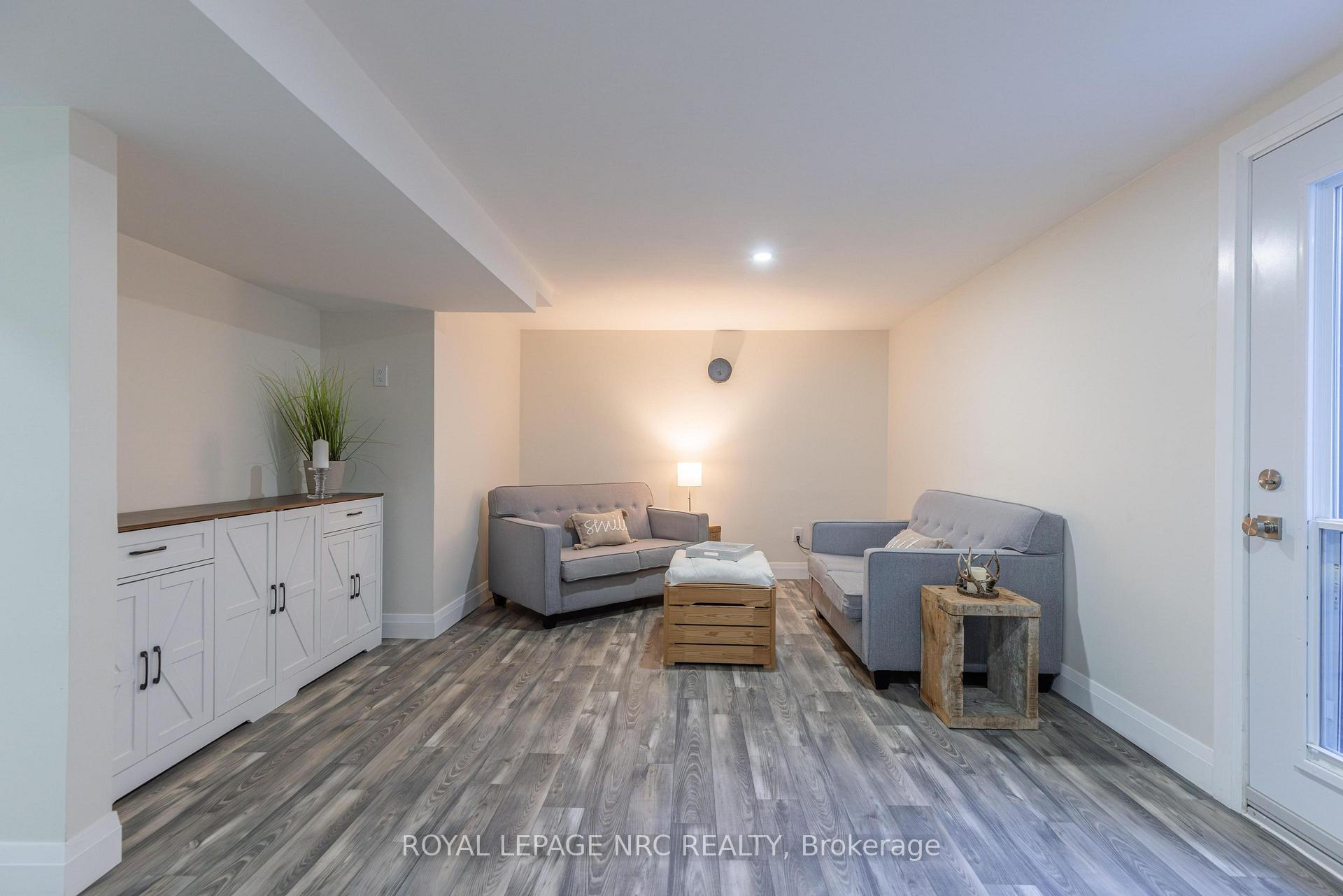 Photo 19 of 21 Silverdale Drive, St. Catharines, Vine/Linwell — HOMEH