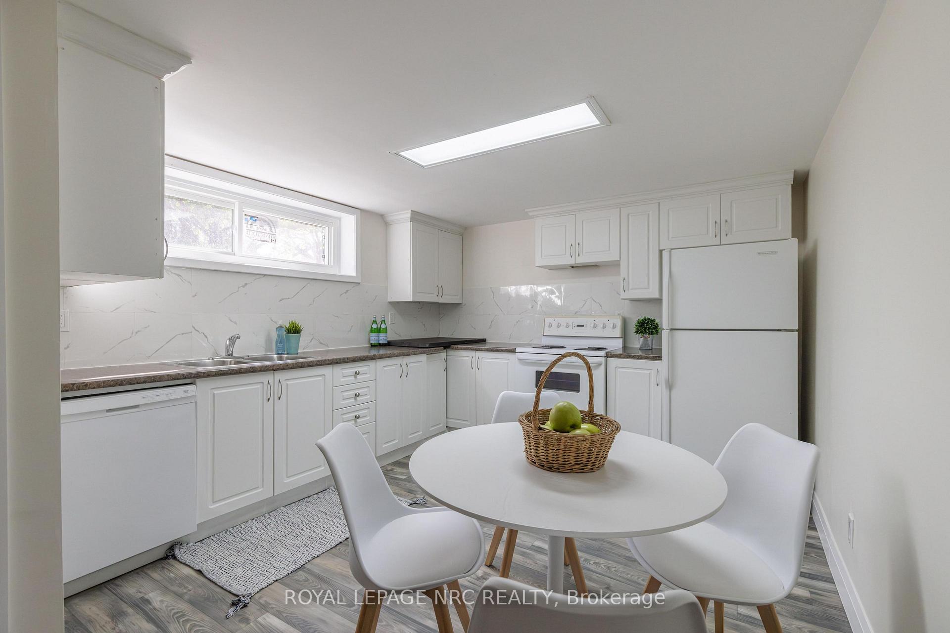 Photo 22 of 21 Silverdale Drive, St. Catharines, Vine/Linwell — HOMEH