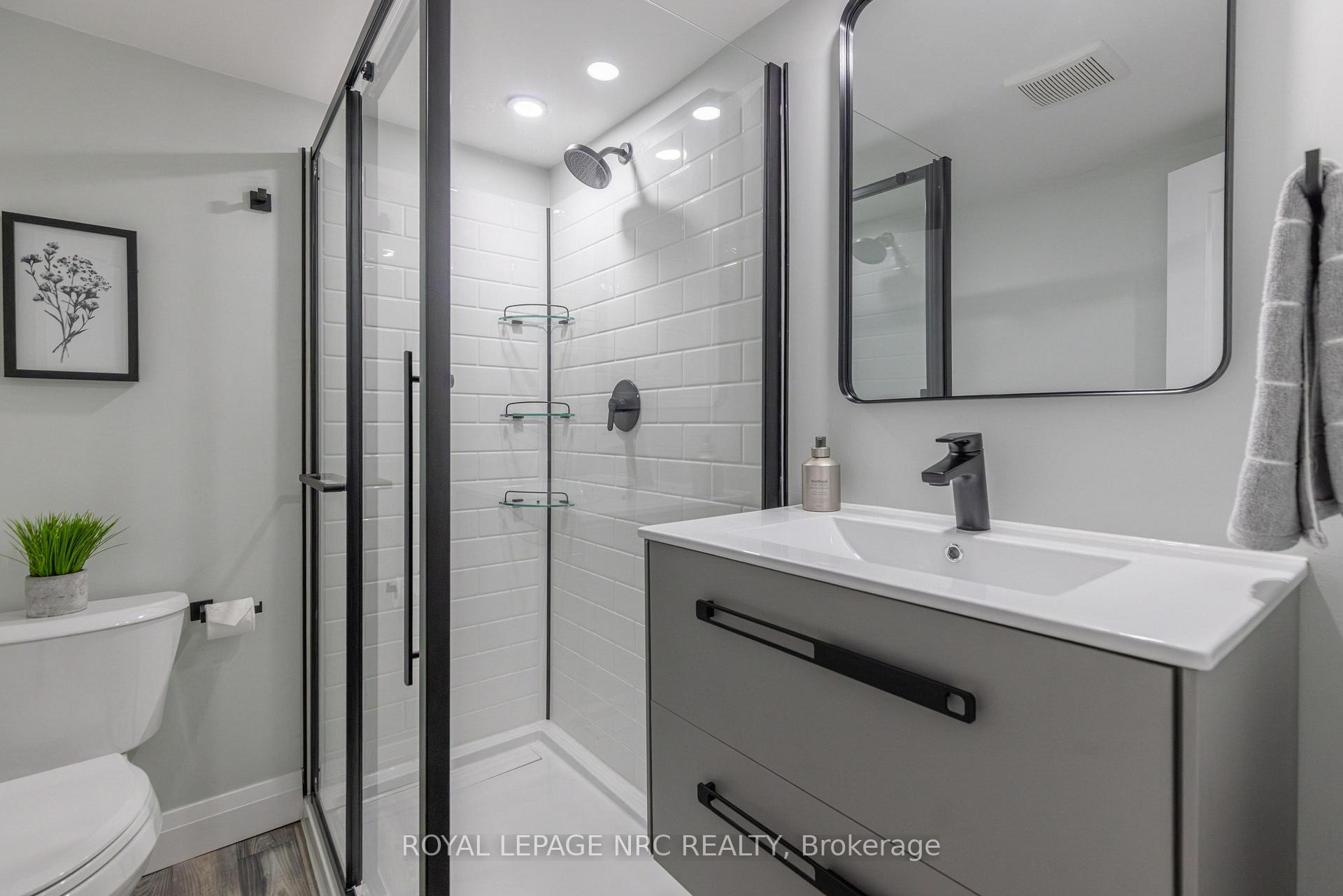 Photo 24 of 21 Silverdale Drive, St. Catharines, Vine/Linwell — HOMEH